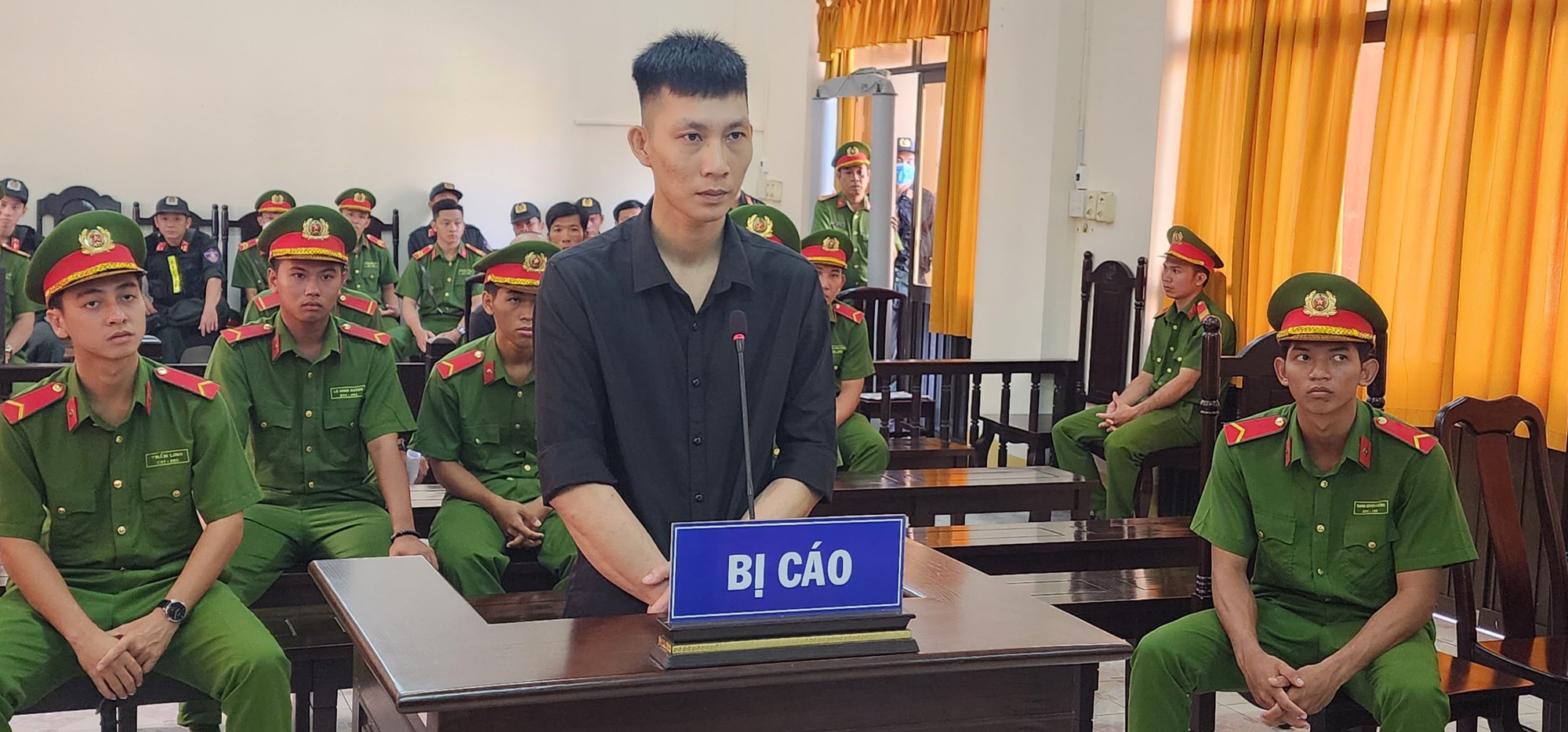 Ki&ecirc;n Giang: Tử h&igrave;nh kẻ giết người t&igrave;nh bằng nhiều nh&aacute;t dao - Ảnh 2.