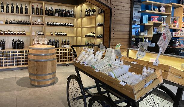 photo-1695951617173 photo-1695951617173