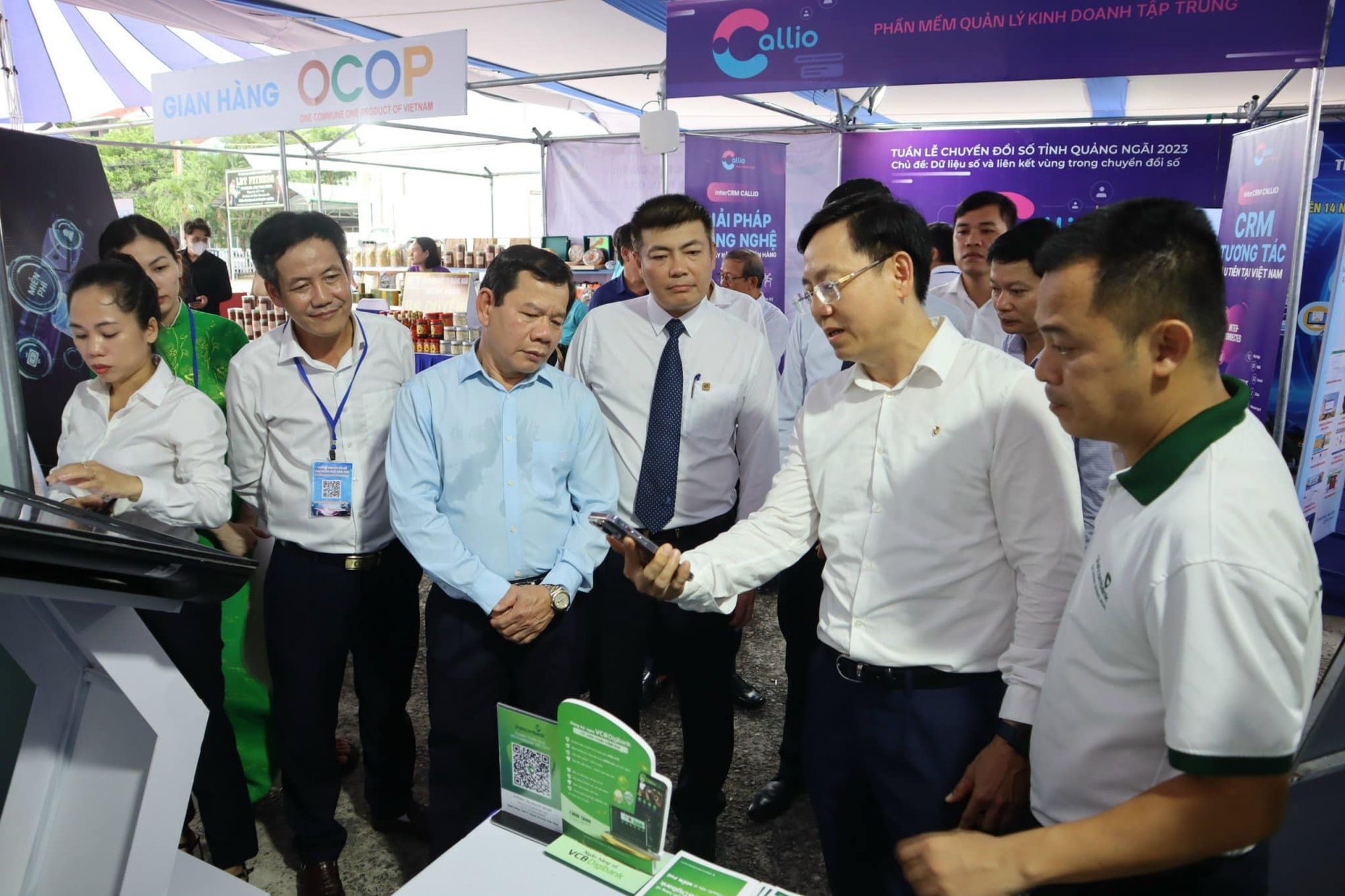 Quảng Ng&atilde;i ưu ti&ecirc;n chuyển đổi số ng&agrave;nh GTVT v&agrave; logistic - Ảnh 2.