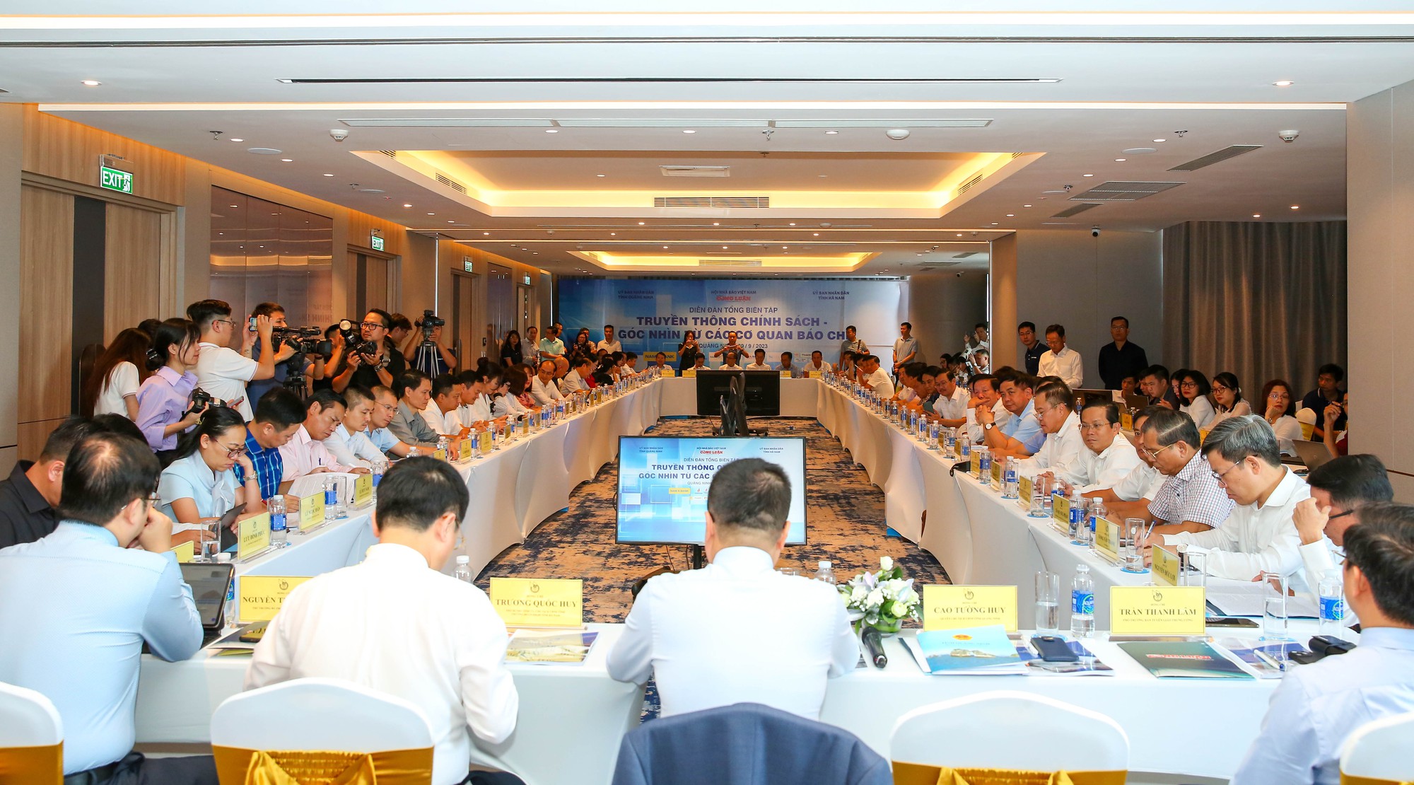 Nhiều giải ph&aacute;p, đề xuất để b&aacute;o ch&iacute; l&agrave; k&ecirc;nh chủ lực của truyền th&ocirc;ng ch&iacute;nh s&aacute;ch - Ảnh 1.