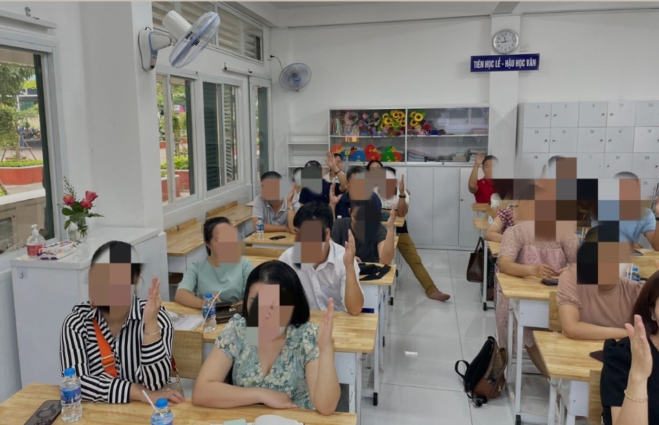 Trường tiểu học Hồng H&agrave; đ&atilde; trả lại tiền quỹ thu sai - Ảnh 1.