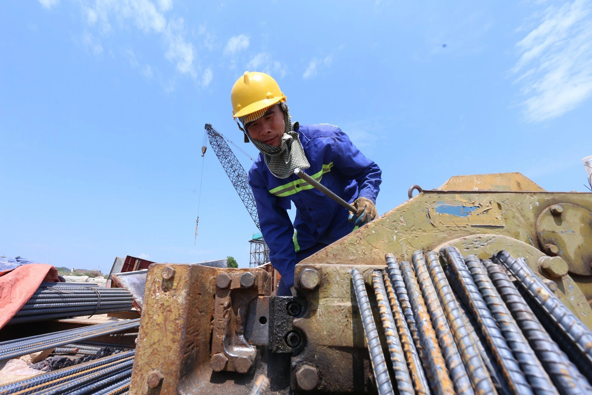 Xuy&ecirc;n lễ bạt đồi, kho&eacute;t hầm thi c&ocirc;ng cao tốc Bắc &ndash; Nam đoạn qua H&agrave; Tĩnh - Ảnh 8.