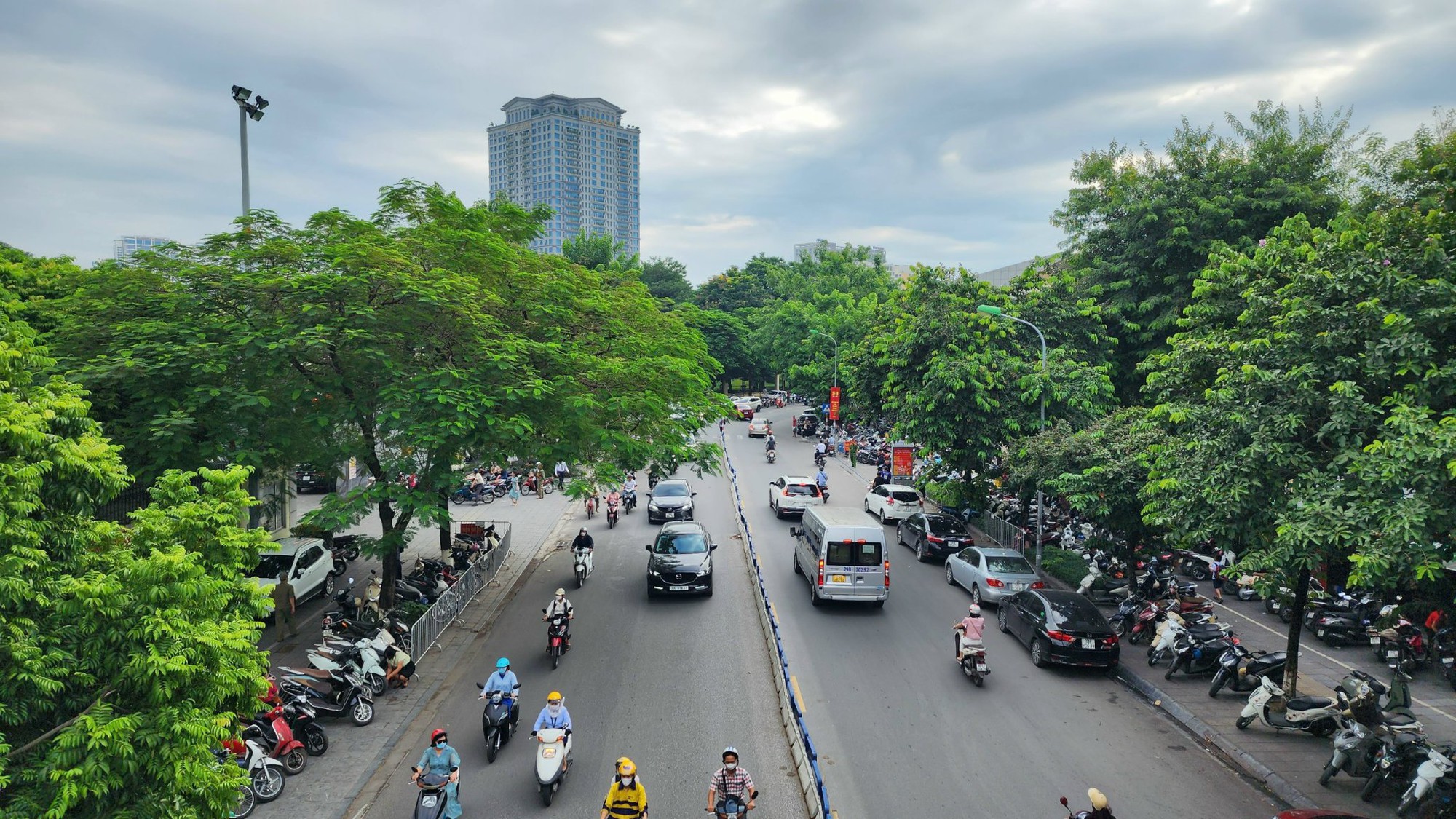 Hà Nội: Giao thông tại nhiều điểm trường thông thoáng trong ngày khai giảng - Ảnh 9. Hà Nội: Giao thông tại nhiều điểm trường thông thoáng trong ngày khai giảng - Ảnh 9.