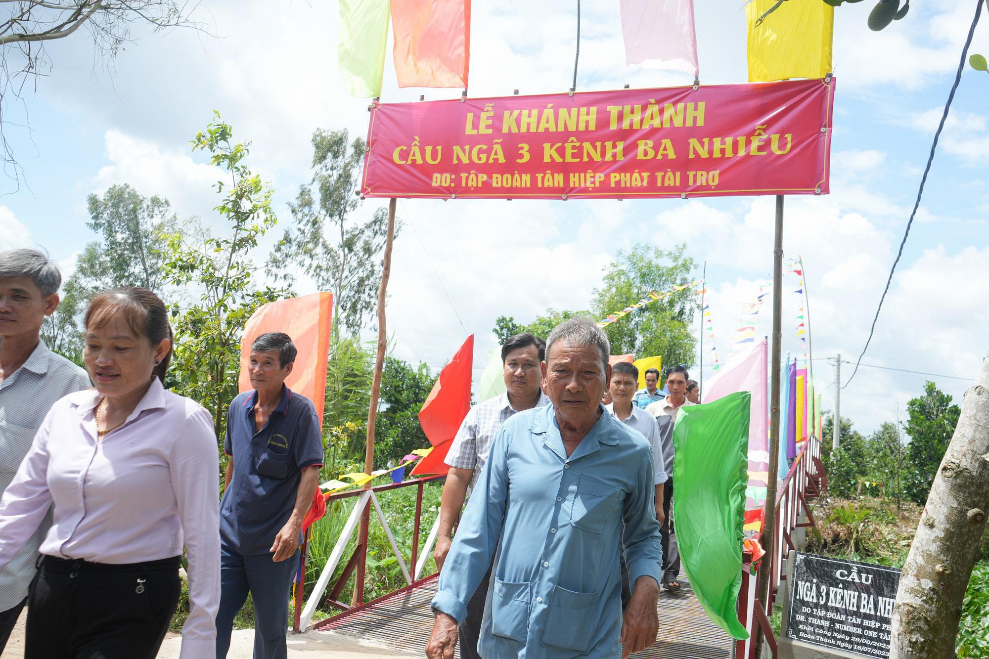 photo-1693883381440 photo-1693883381440