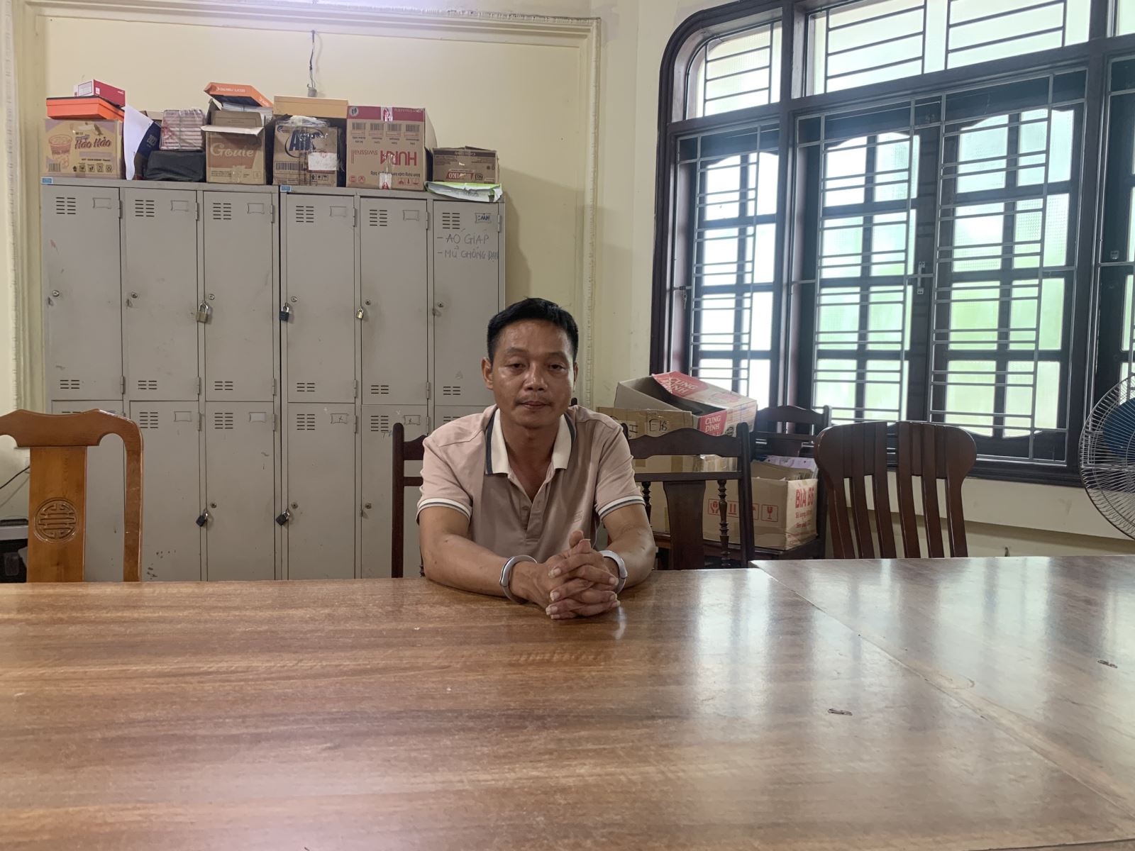 Bắt đối tượng g&acirc;y ra vụ &aacute;n mạng trong qu&aacute;n bia ở Hưng Y&ecirc;n - Ảnh 1.