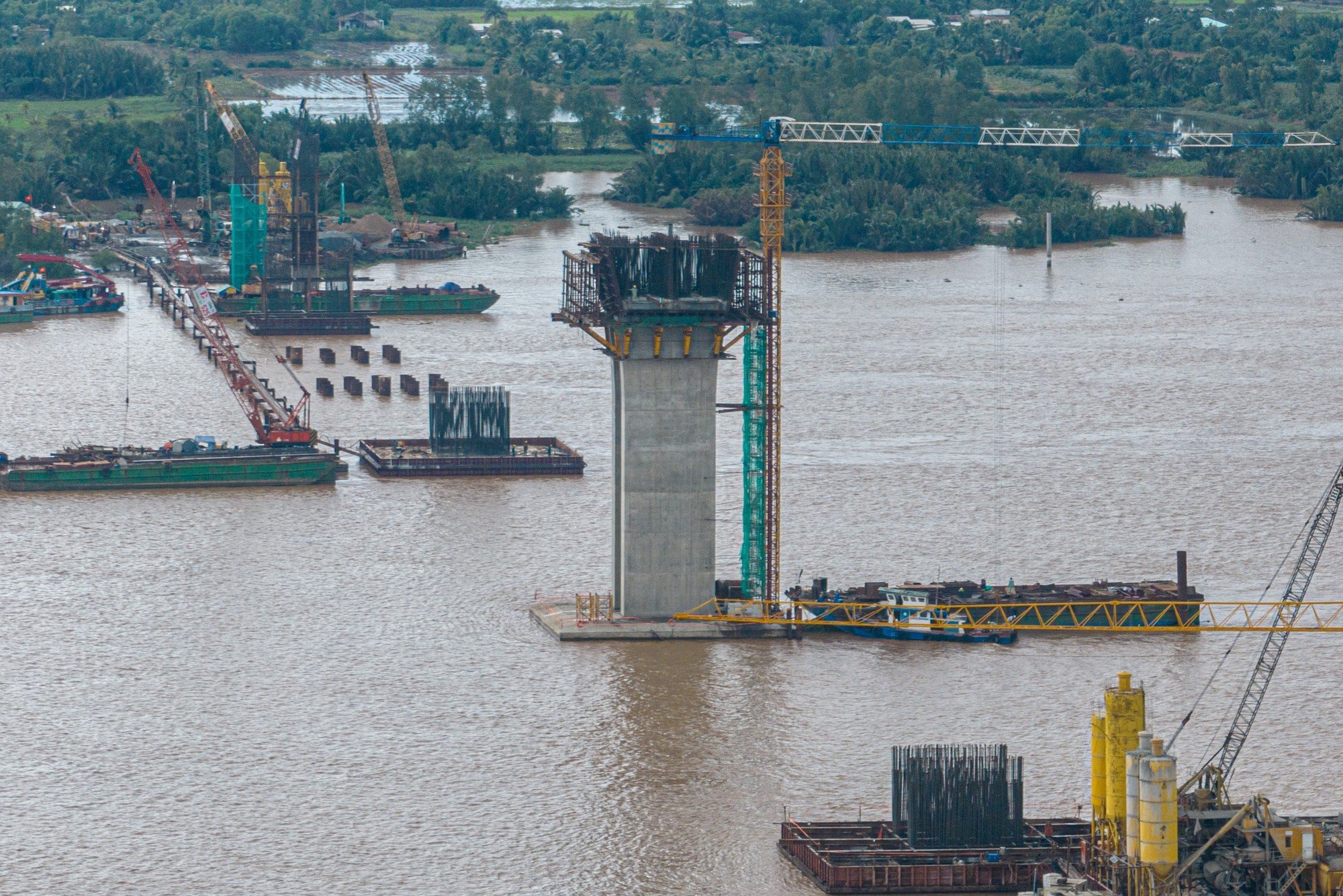 Xây cầu Nhơn Trạch vành đai 3: Thuê 100 triệu/ tháng mặt bằng để tập kết máy móc - Ảnh 5. Xây cầu Nhơn Trạch vành đai 3: Thuê 100 triệu/ tháng mặt bằng để tập kết máy móc - Ảnh 5.