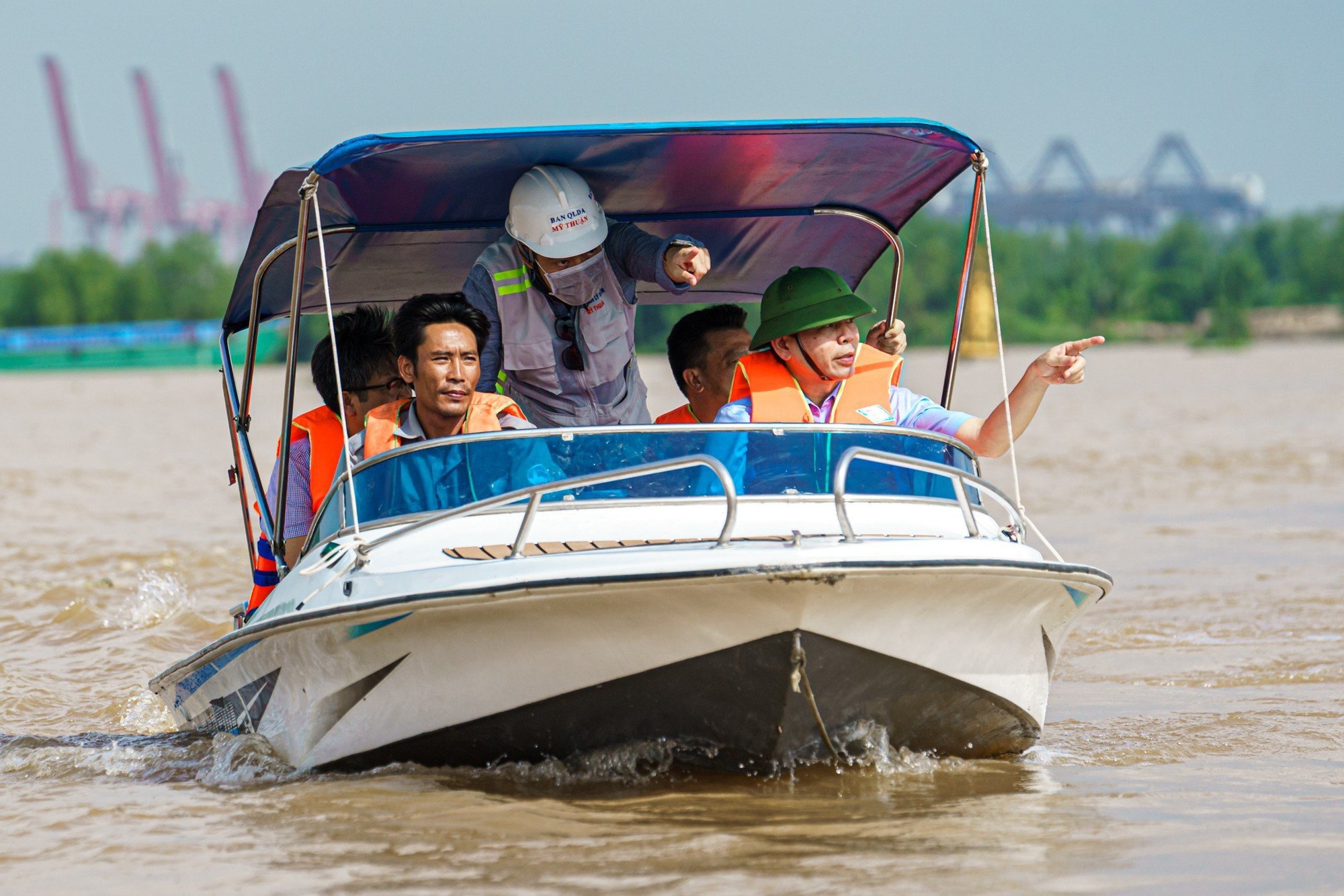 Xây cầu Nhơn Trạch vành đai 3: Thuê 100 triệu/ tháng mặt bằng để tập kết máy móc - Ảnh 2. Xây cầu Nhơn Trạch vành đai 3: Thuê 100 triệu/ tháng mặt bằng để tập kết máy móc - Ảnh 2.