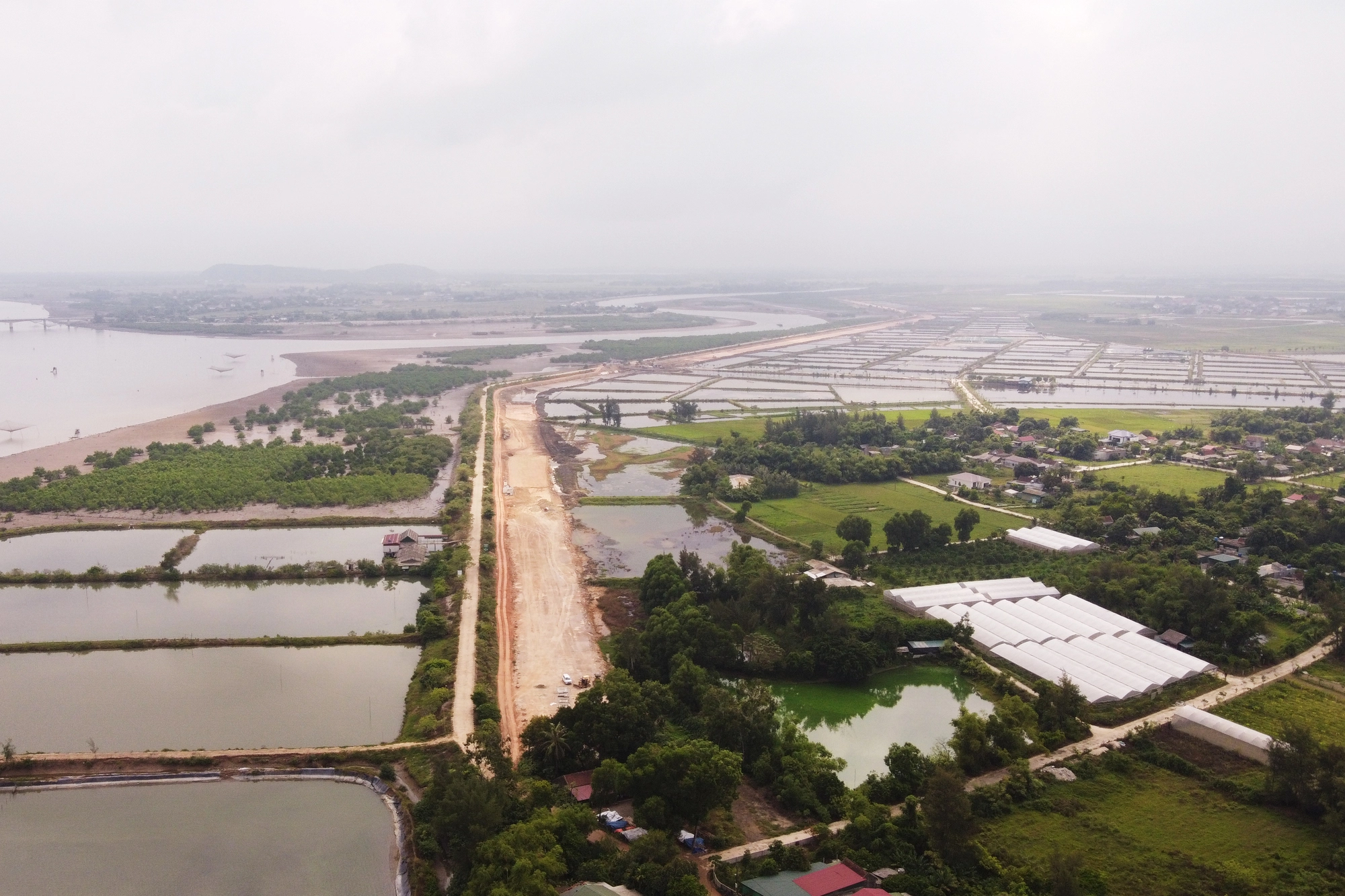 Vượt b&atilde;o gi&aacute; quyết đưa dự &aacute;n đường v&agrave;nh đai gần 1000 tỉ đồng vượt đ&iacute;ch đ&uacute;ng tiến độ - Ảnh 1.