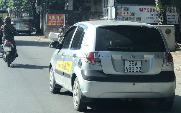 Nhức nhối nạn taxi d&ugrave; ở Nghệ An: "Đ&atilde; nhiều lần kiến nghị l&ecirc;n UBND tỉnh" - Ảnh 3.