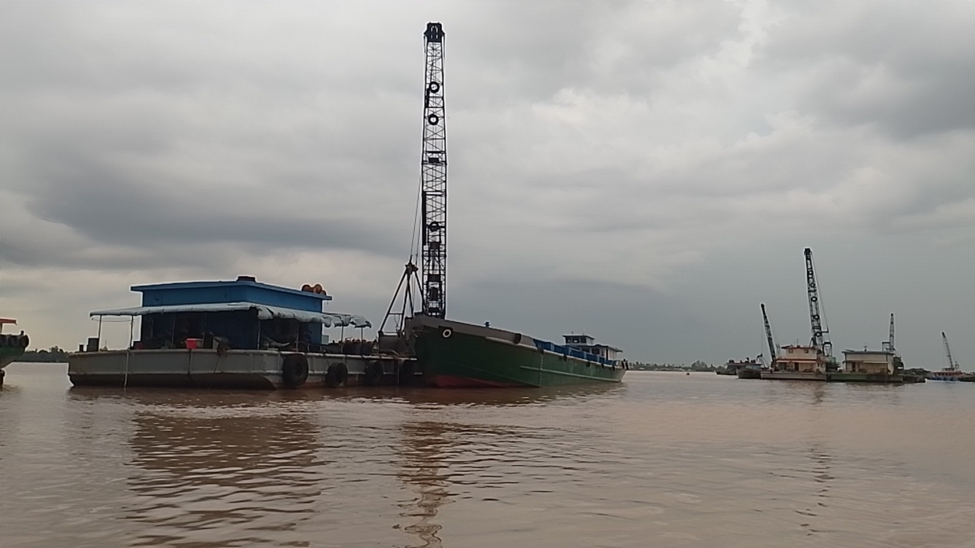 V&igrave; sao nhiều c&aacute;t nhưng c&aacute;c c&ocirc;ng tr&igrave;nh, dự &aacute;n vẫn chờ c&aacute;t? - Ảnh 4.