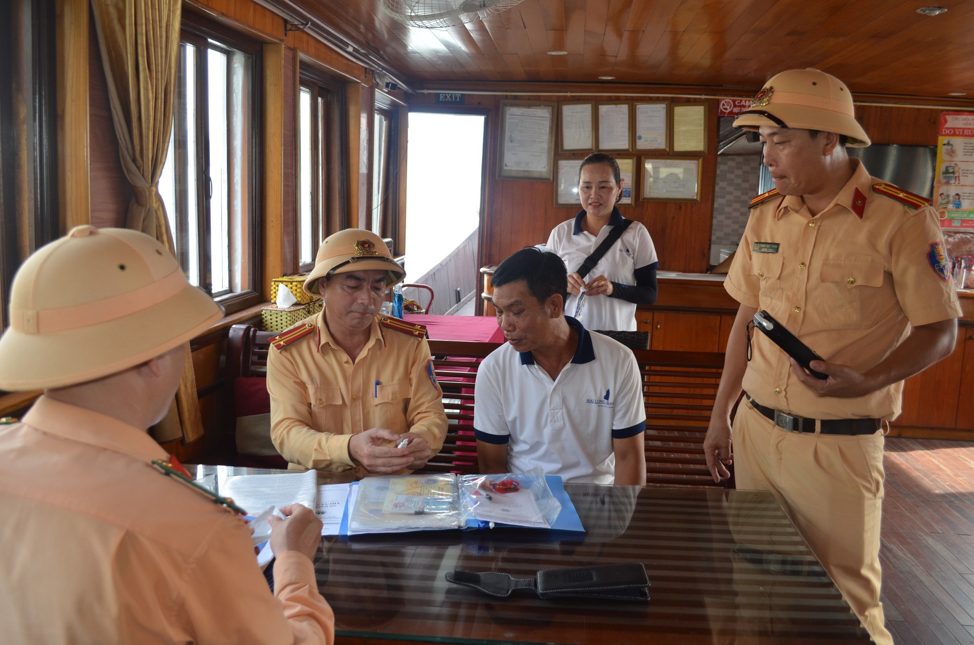 Quảng Ninh: Ngăn chặn, đẩy l&ugrave;i hiệu quả tai nạn giao th&ocirc;ng tr&ecirc;n tuyến đường thủy nội địa - Ảnh 3.