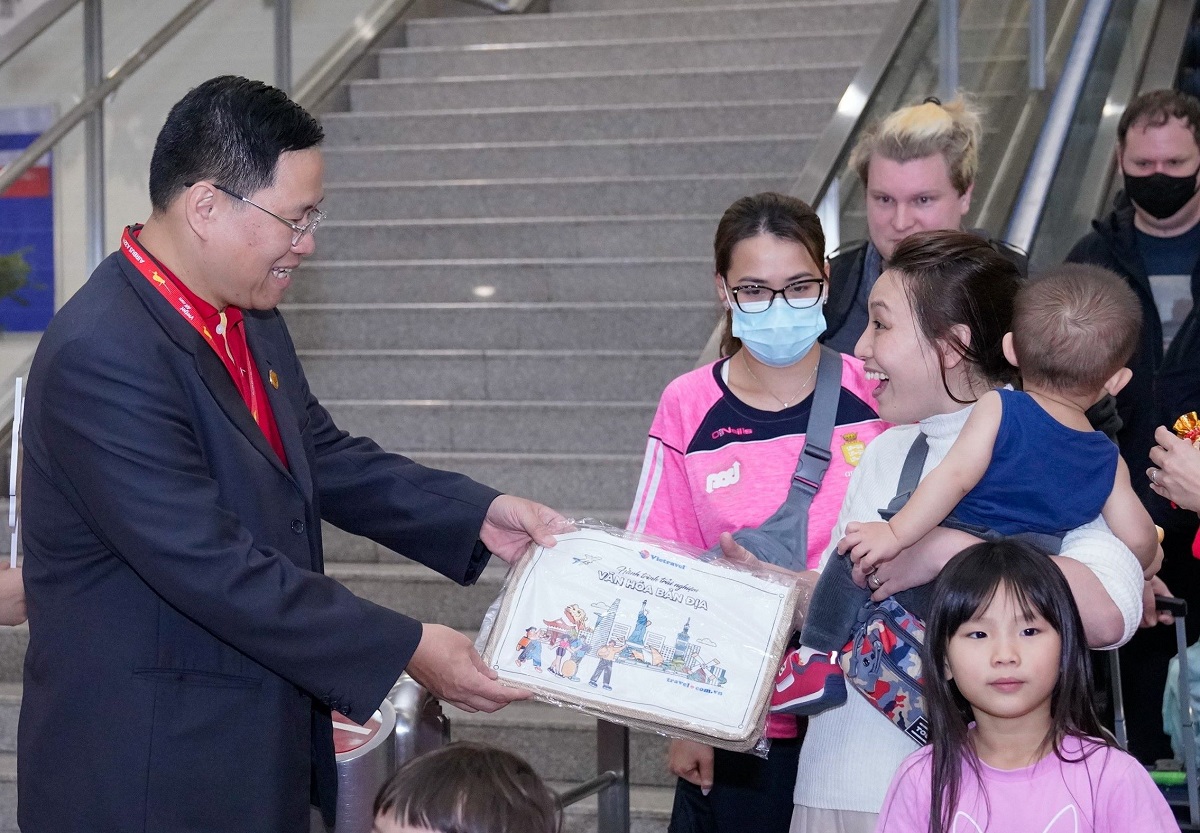 Vietjet tưng bừng đón khách quốc tế đầu năm 2024- Ảnh 1. Vietjet tưng bừng đón khách quốc tế đầu năm 2024- Ảnh 1.