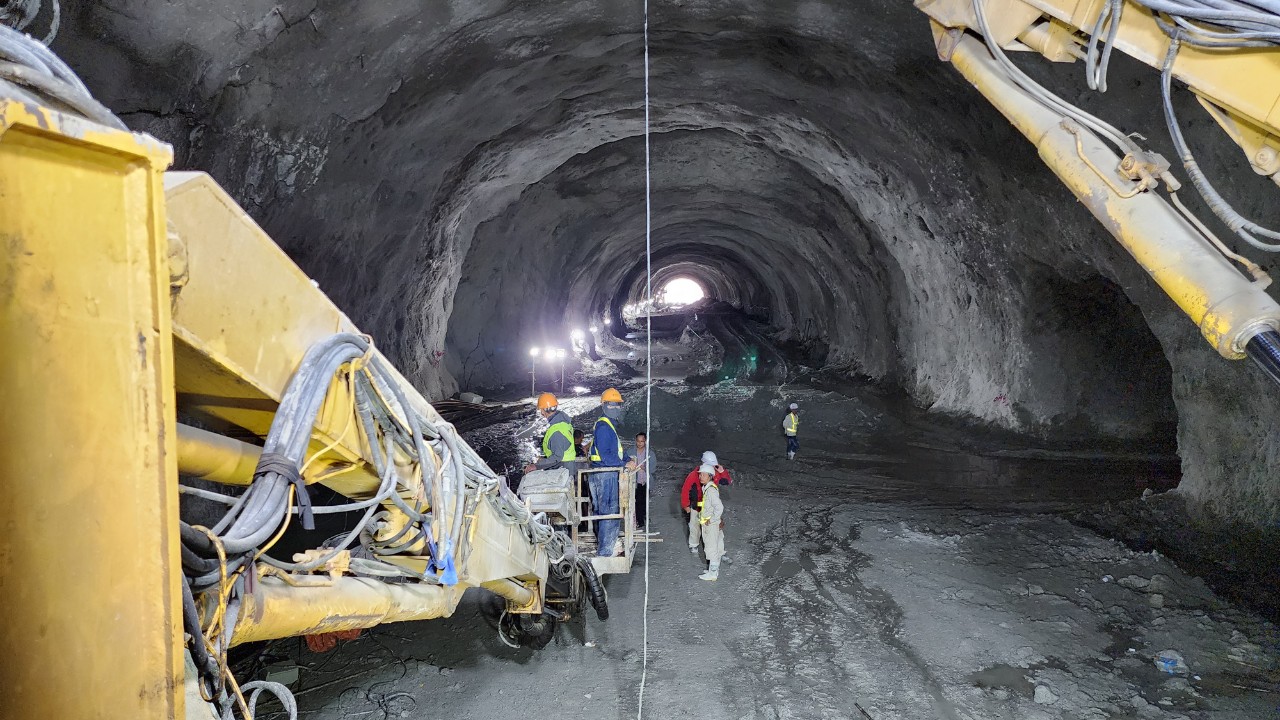 Ng&agrave;y đầu năm tr&ecirc;n c&ocirc;ng trường cao tốc Quảng Ng&atilde;i-Ho&agrave;i Nhơn- Ảnh 7.