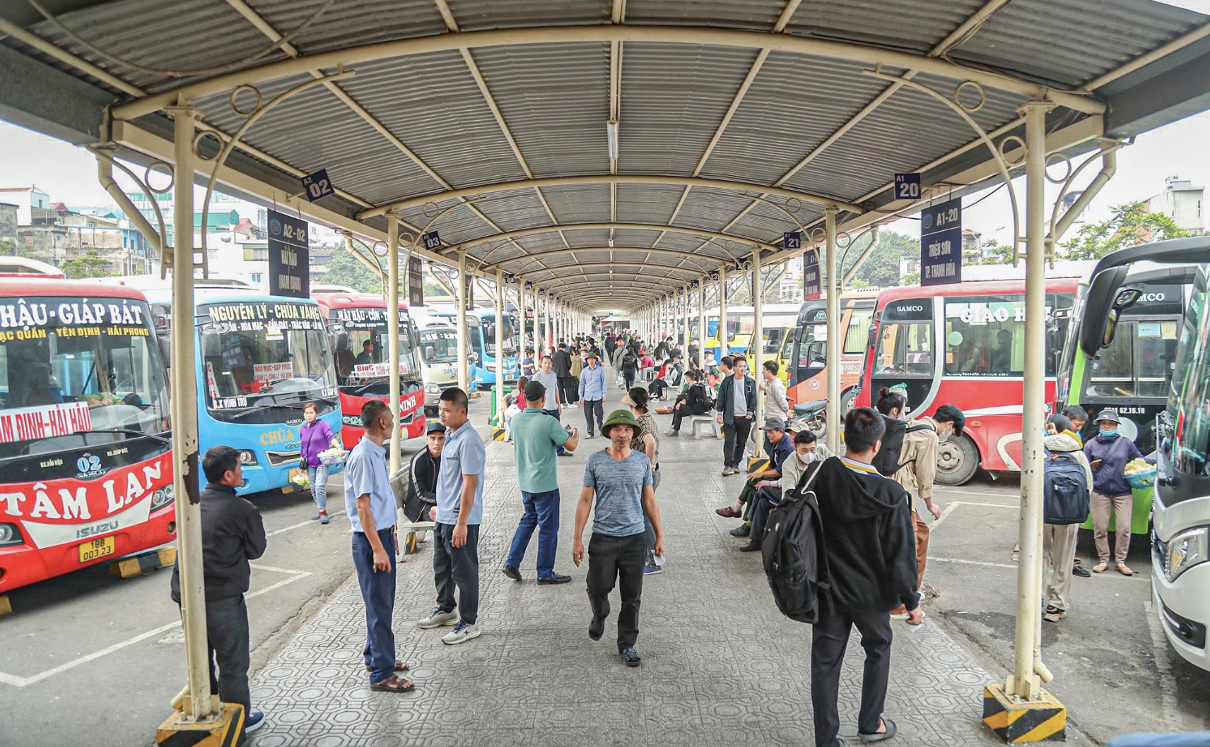 Bộ GTVT phấn đấu tăng 8% sản lượng vận tải h&agrave;nh kh&aacute;ch trong năm 2024- Ảnh 1.
