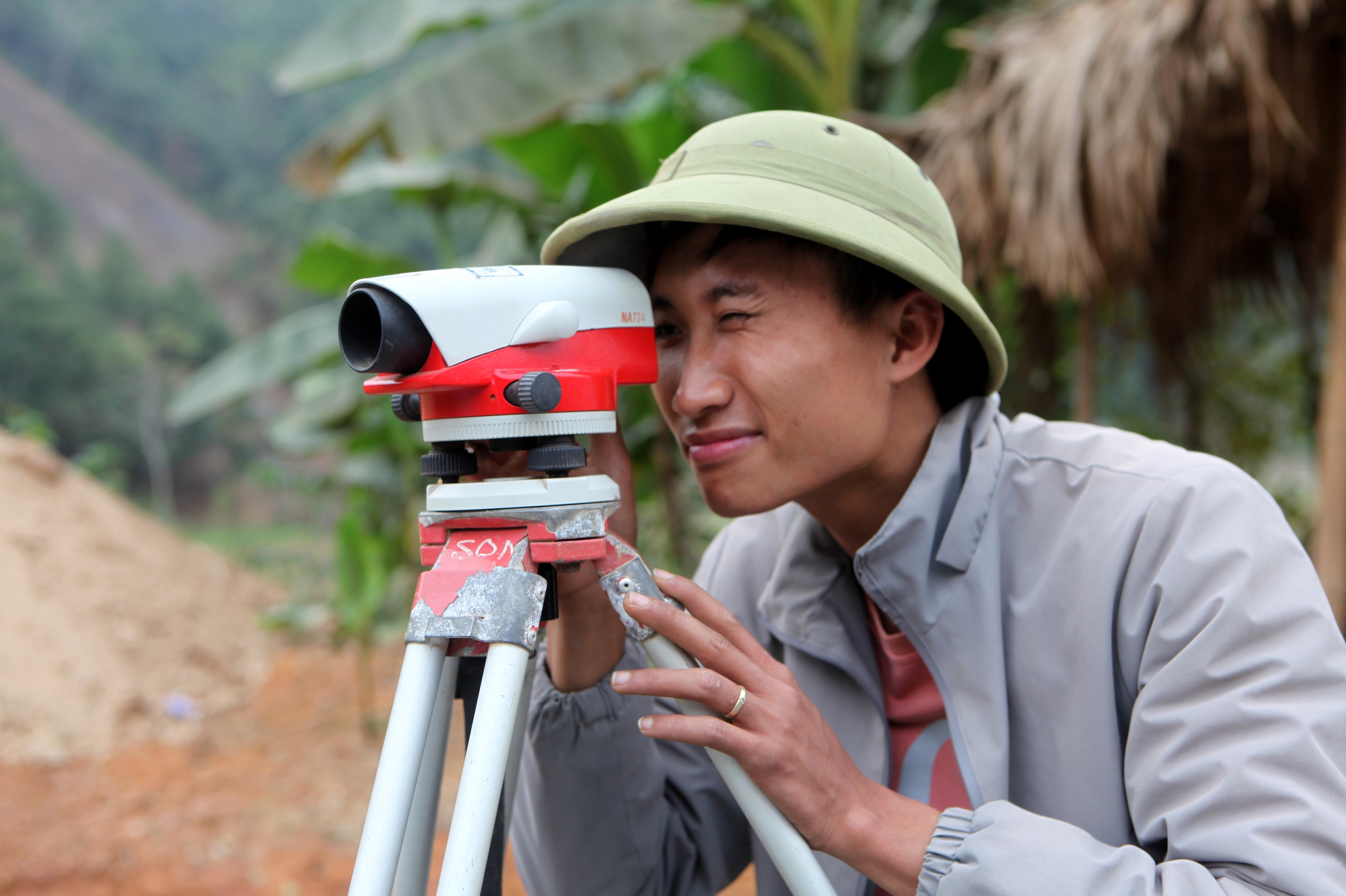 Tết trên công trường dự án kết nối giao thông miền núi phía Bắc- Ảnh 5. Tết trên công trường dự án kết nối giao thông miền núi phía Bắc- Ảnh 5.