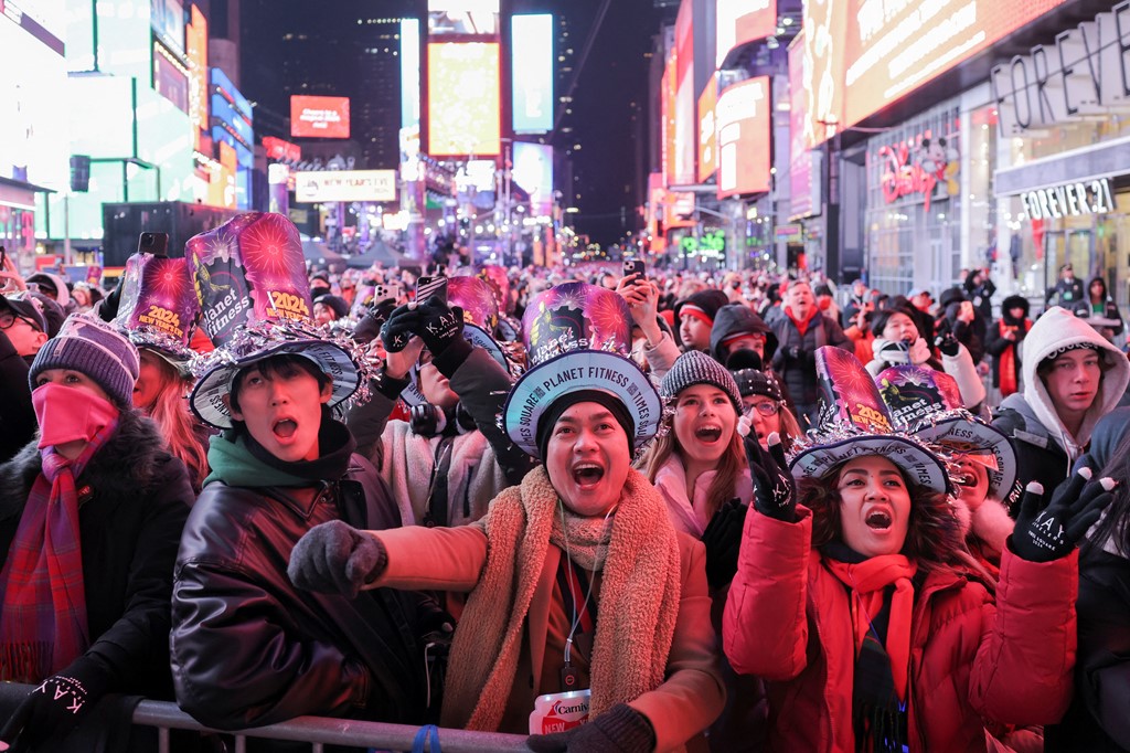 Những màn pháo hoa mãn nhãn trên thế giới mừng năm mới 2024 - Ảnh 1. Những màn pháo hoa mãn nhãn trên thế giới mừng năm mới 2024 - Ảnh 1.