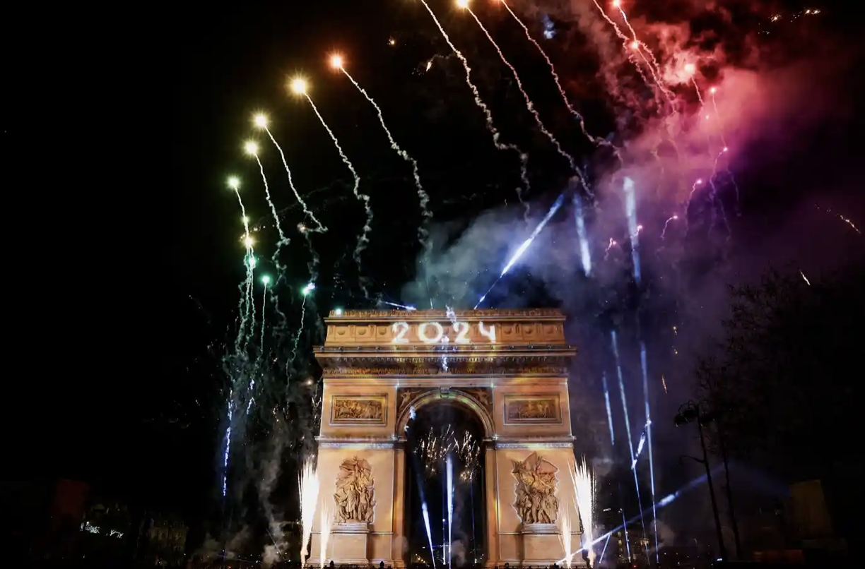 Những màn pháo hoa mãn nhãn trên thế giới mừng năm mới 2024 - Ảnh 7. Những màn pháo hoa mãn nhãn trên thế giới mừng năm mới 2024 - Ảnh 7.