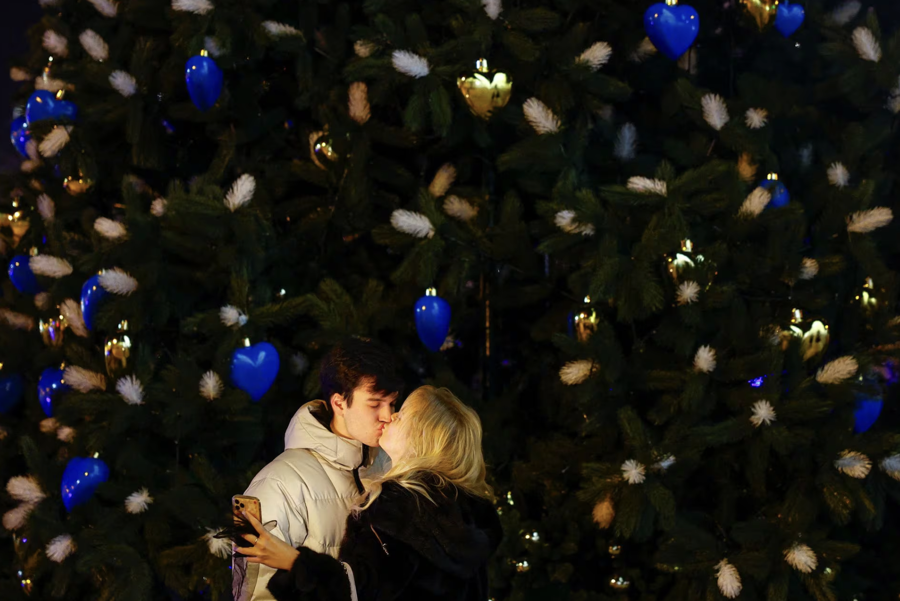 Những màn pháo hoa mãn nhãn trên thế giới mừng năm mới 2024 - Ảnh 13. Những màn pháo hoa mãn nhãn trên thế giới mừng năm mới 2024 - Ảnh 13.