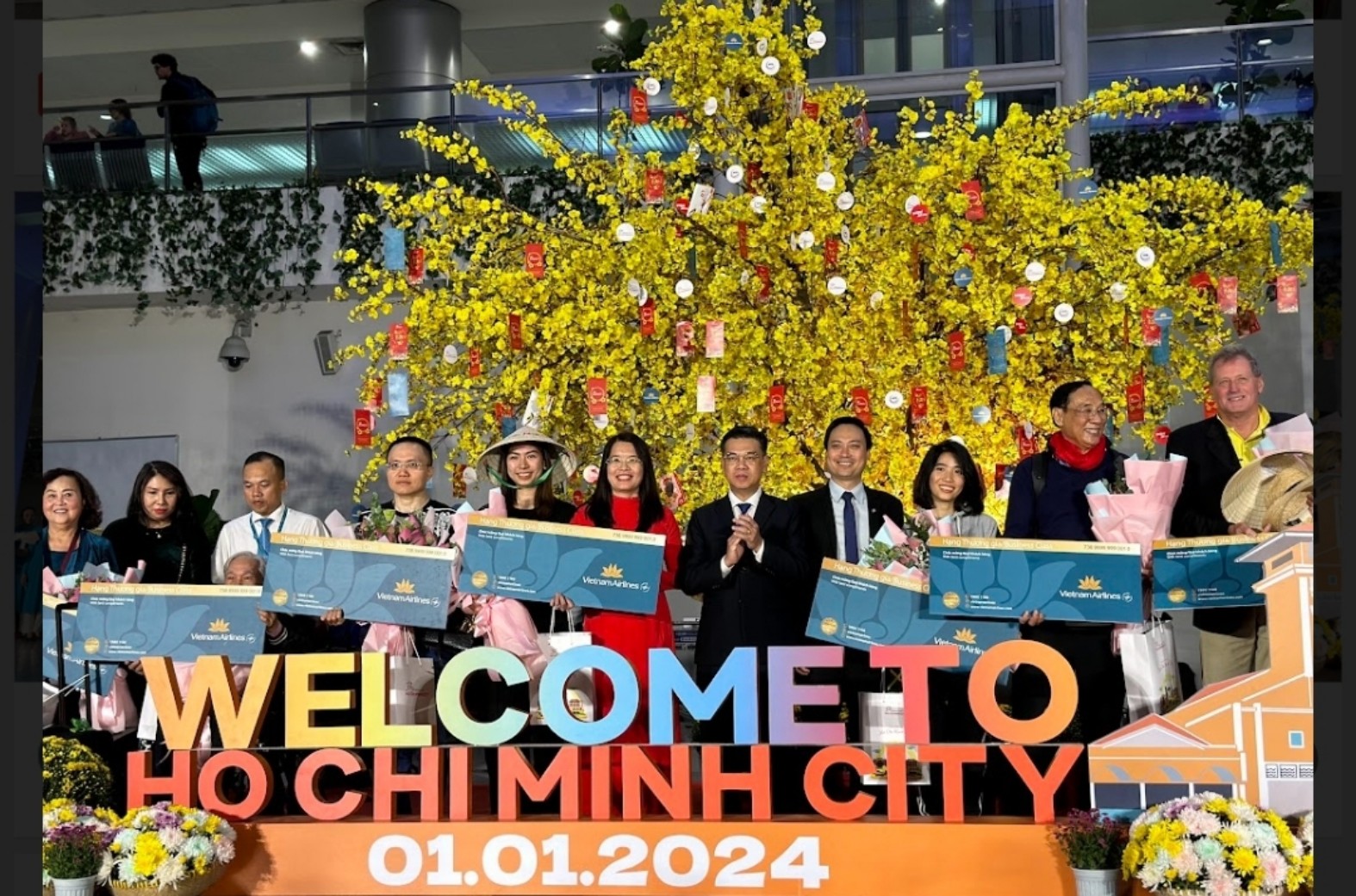 TP.HCM đ&oacute;n đo&agrave;n kh&aacute;ch quốc tế &ldquo;x&ocirc;ng đất&rdquo; năm 2024- Ảnh 8.
