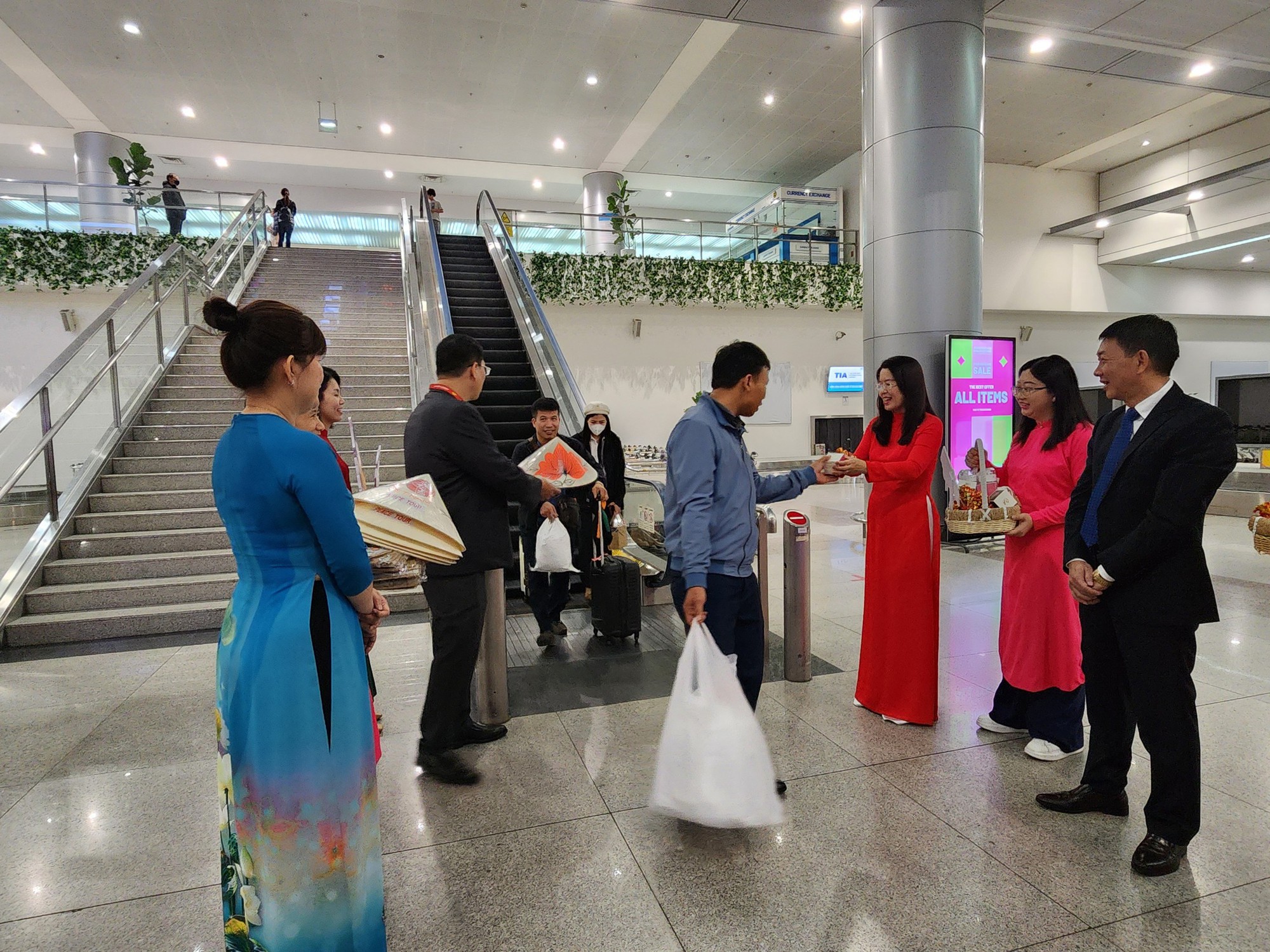 TP.HCM đ&oacute;n đo&agrave;n kh&aacute;ch quốc tế &ldquo;x&ocirc;ng đất&rdquo; năm 2024- Ảnh 3.