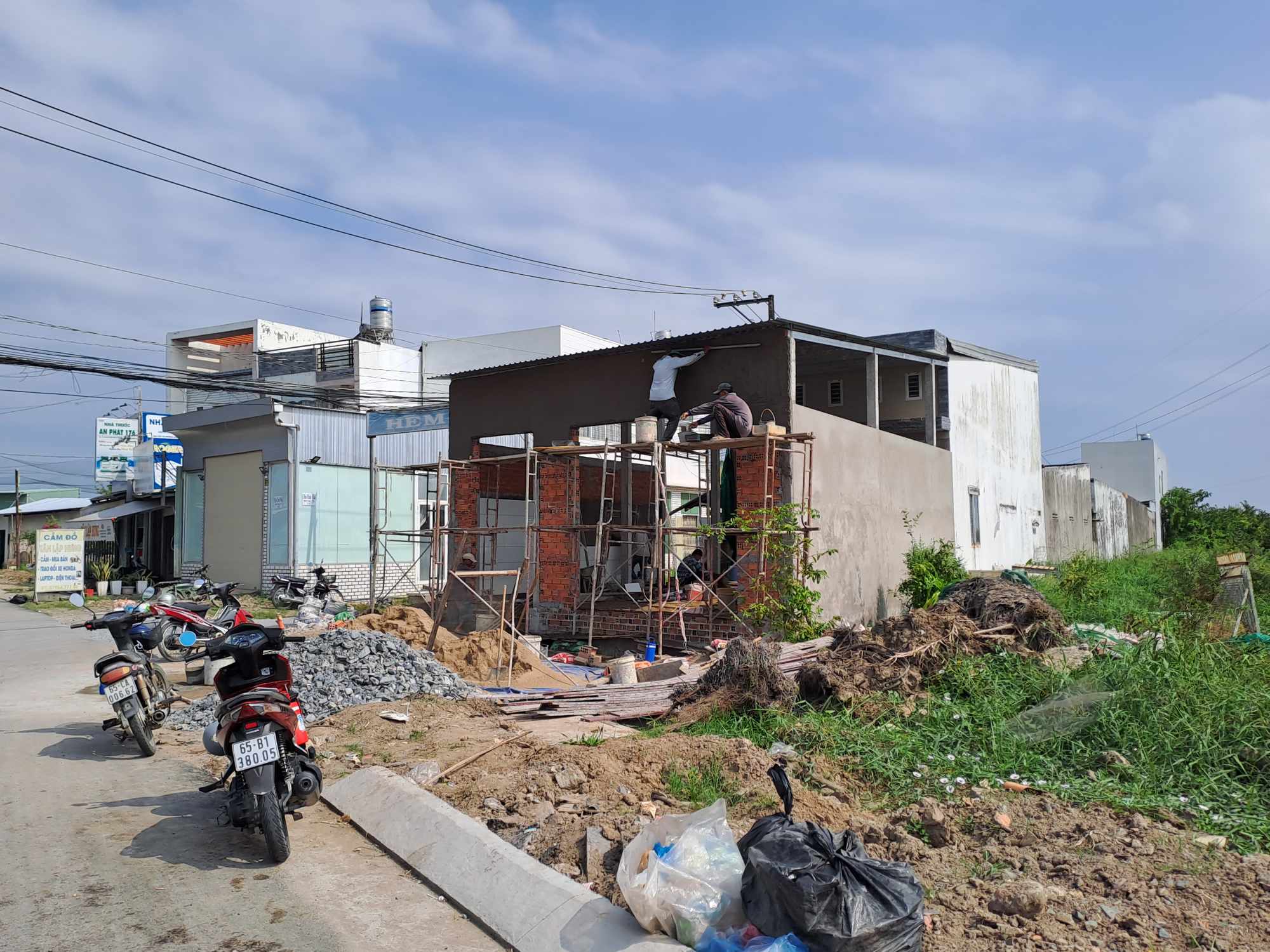 Người dân sẽ được đi lại thoải mái trên “con đường đau khổ” ở Cần Thơ trước Tết- Ảnh 8. Người dân sẽ được đi lại thoải mái trên “con đường đau khổ” ở Cần Thơ trước Tết- Ảnh 8.