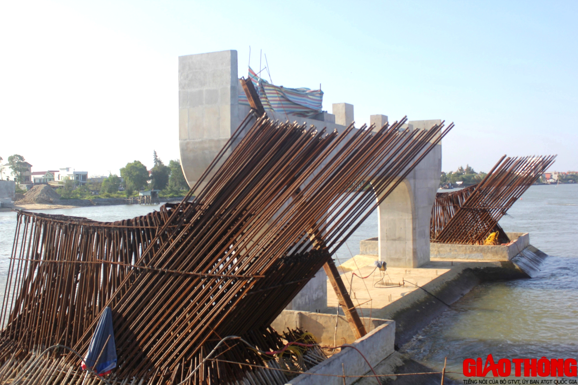 Cầu Nhật Lệ 3 với tổng mức 1.300 tỷ đồng đang được thi công ra sao?- Ảnh 7. Cầu Nhật Lệ 3 với tổng mức 1.300 tỷ đồng đang được thi công ra sao?- Ảnh 7.