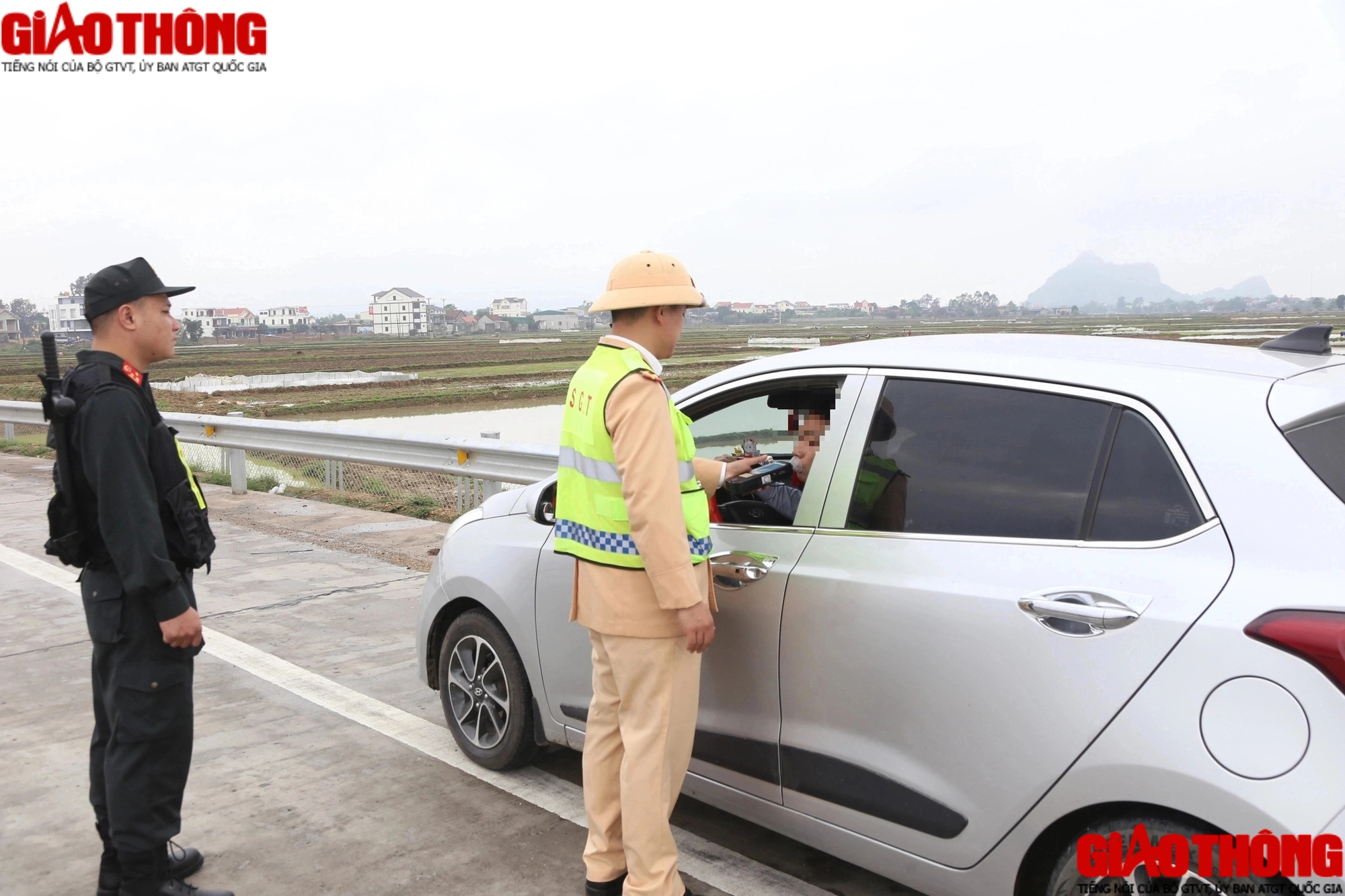 Tổng kiểm so&aacute;t vi phạm từ quốc lộ l&ecirc;n cao tốc- Ảnh 1.