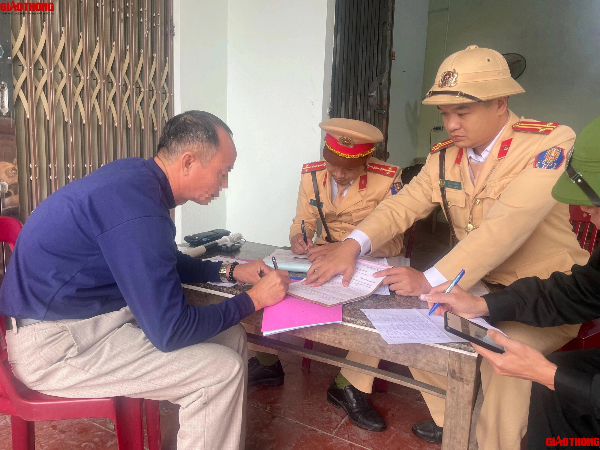 Tổng kiểm so&aacute;t vi phạm từ quốc lộ l&ecirc;n cao tốc- Ảnh 9.