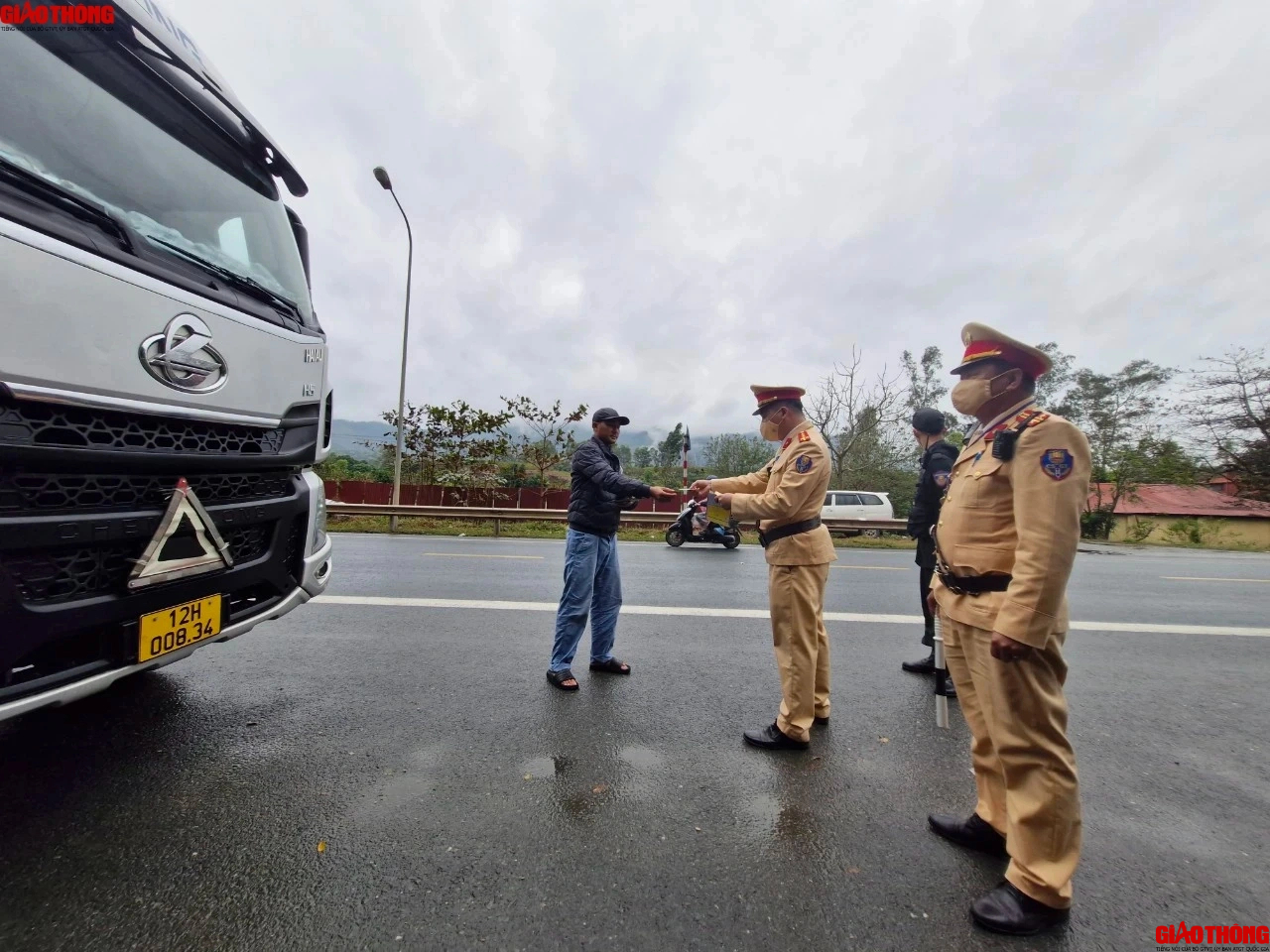 Tổng kiểm so&aacute;t vi phạm từ quốc lộ l&ecirc;n cao tốc- Ảnh 10.