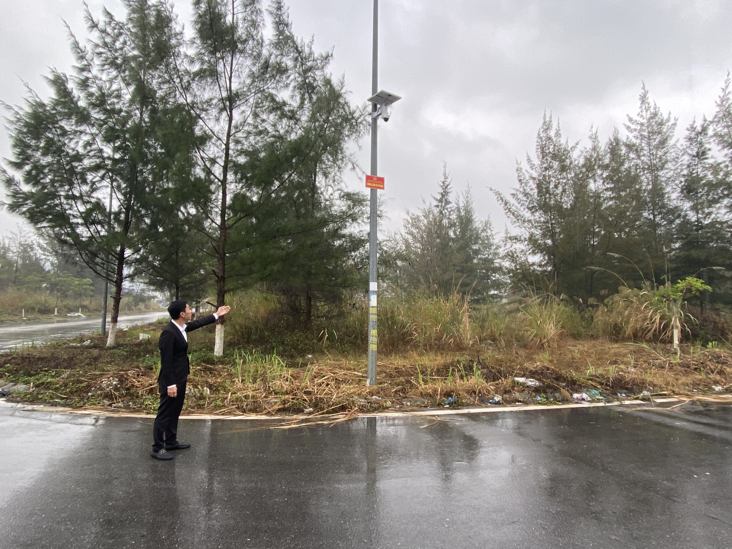 Sáng kiến "mắt thần" giám sát trật tự giao thông nơi trung tâm huyện đảo- Ảnh 3. Sáng kiến "mắt thần" giám sát trật tự giao thông nơi trung tâm huyện đảo- Ảnh 3.