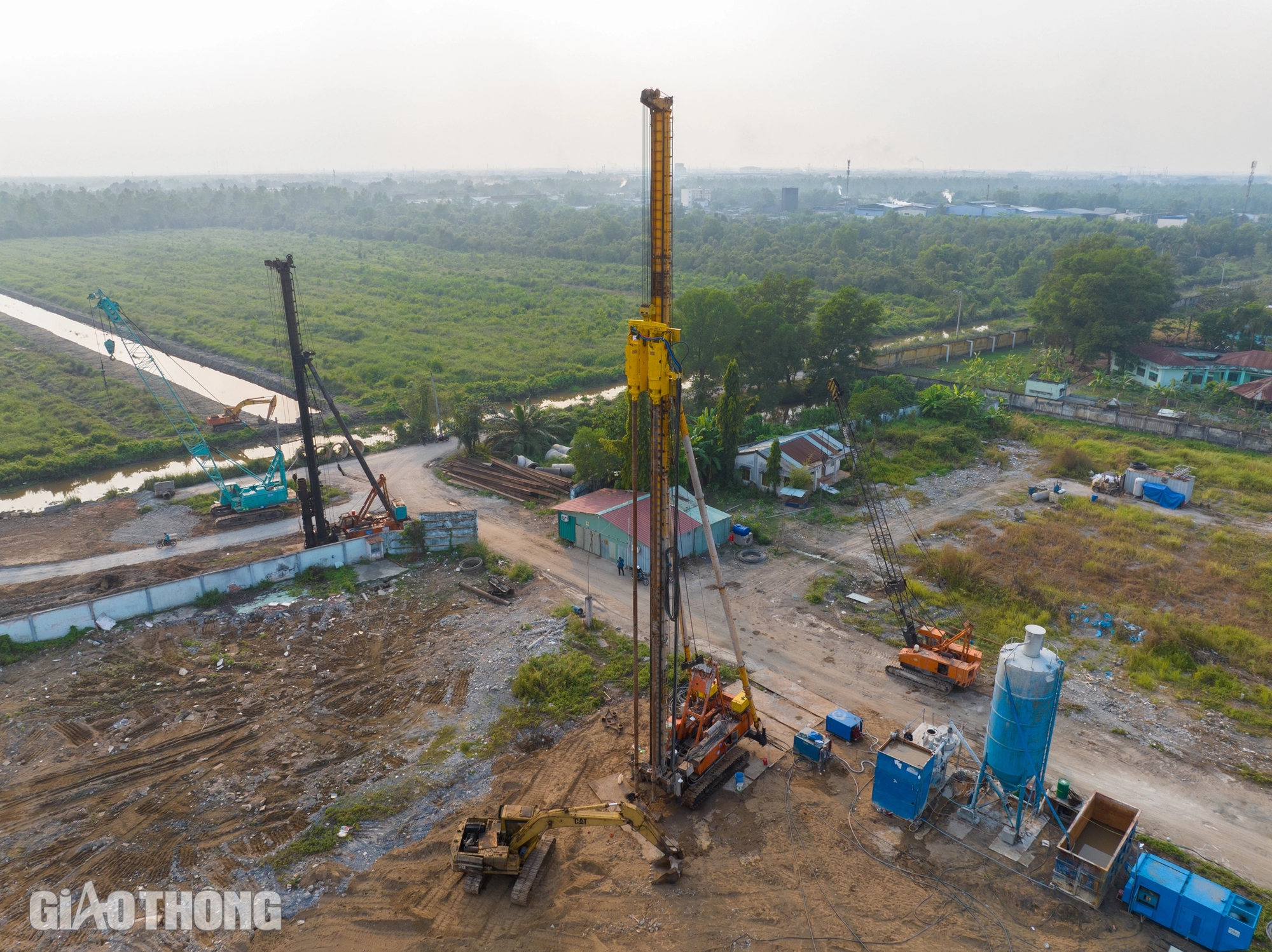 Đường V&agrave;nh đai 3 TP.HCM qua H&oacute;c M&ocirc;n chậm tiến độ do thiếu c&aacute;t san lấp- Ảnh 17.