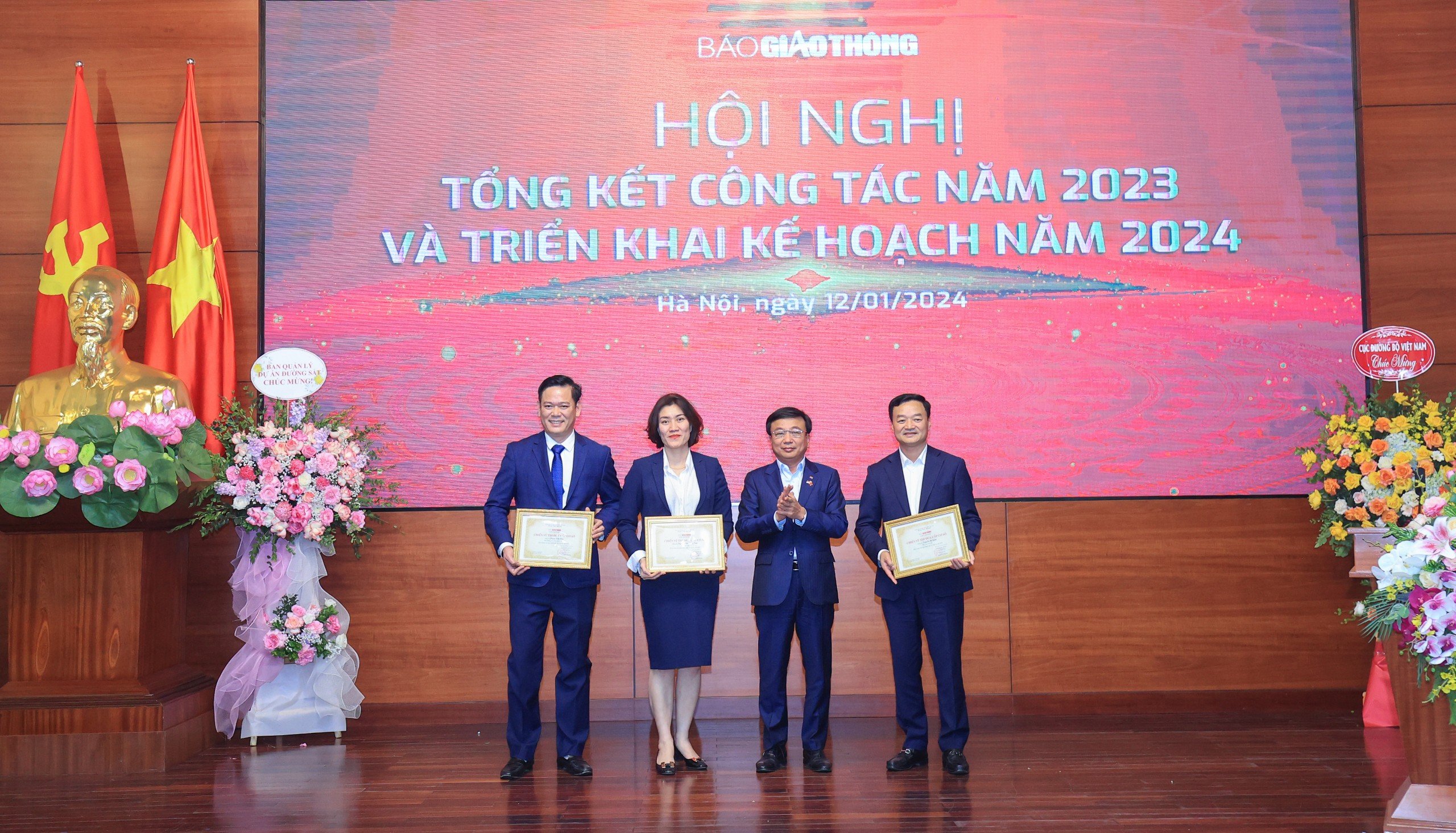 Thứ trưởng Nguyễn Danh Huy: B&aacute;o Giao th&ocirc;ng l&agrave; bạn đồng h&agrave;nh của người lao động ng&agrave;nh GTVT- Ảnh 1.