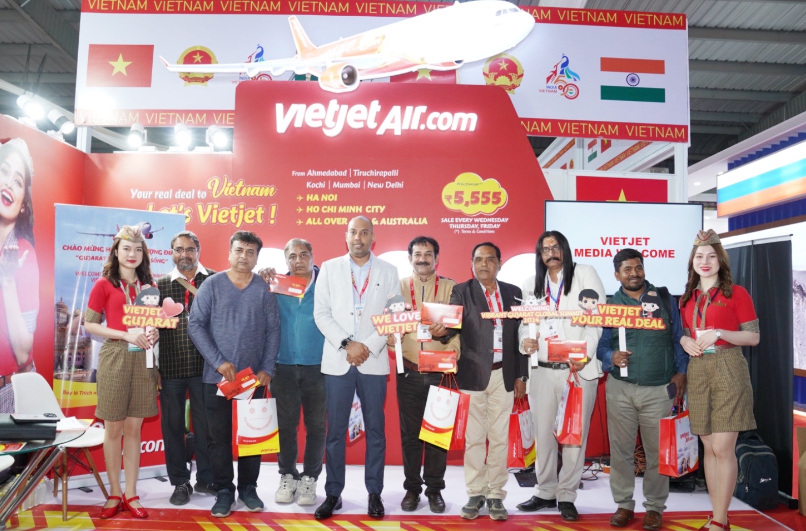 Vietjet tung hàng trăm nghìn vé 0 đồng bay Ấn Độ- Ảnh 1. Vietjet tung hàng trăm nghìn vé 0 đồng bay Ấn Độ- Ảnh 1.