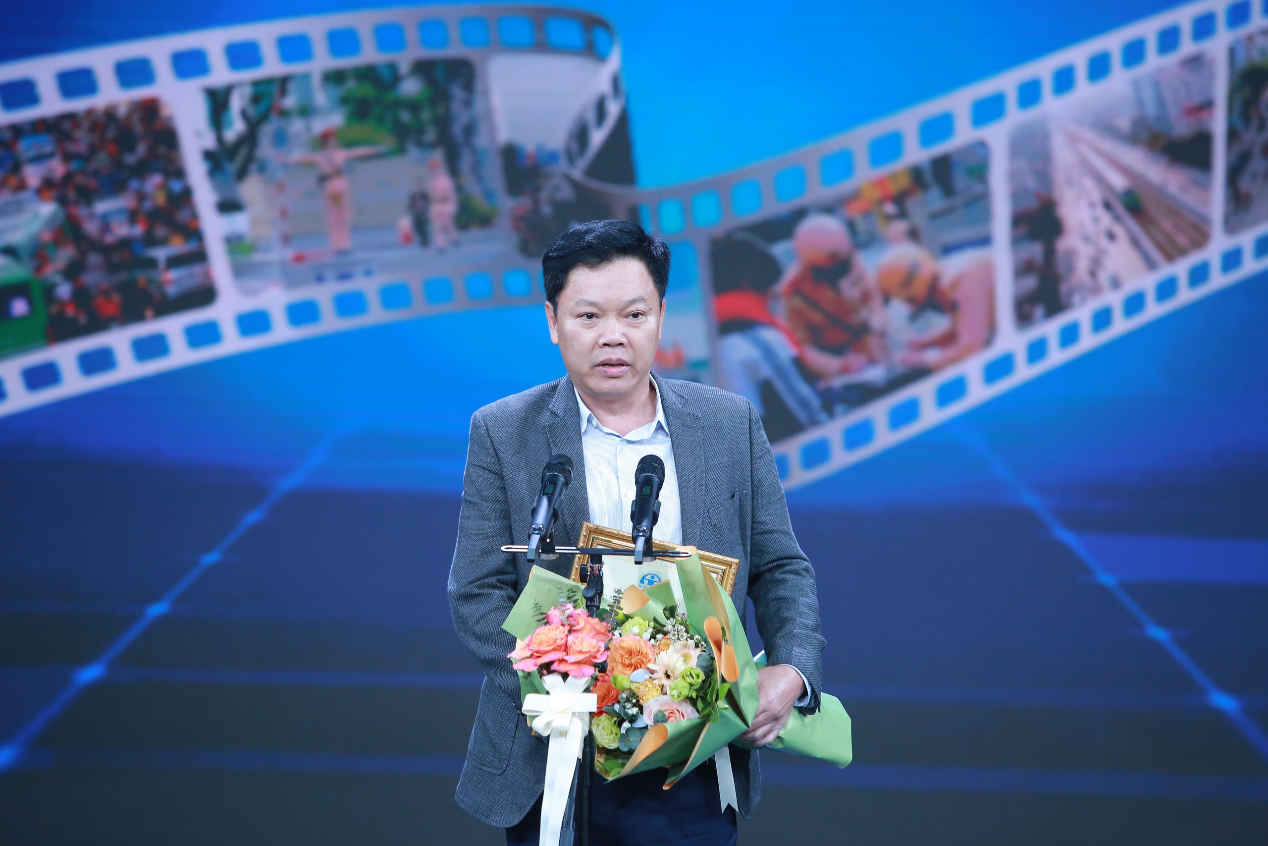 Trao giải Li&ecirc;n hoan phim to&agrave;n quốc về An to&agrave;n giao th&ocirc;ng năm 2023- Ảnh 7.