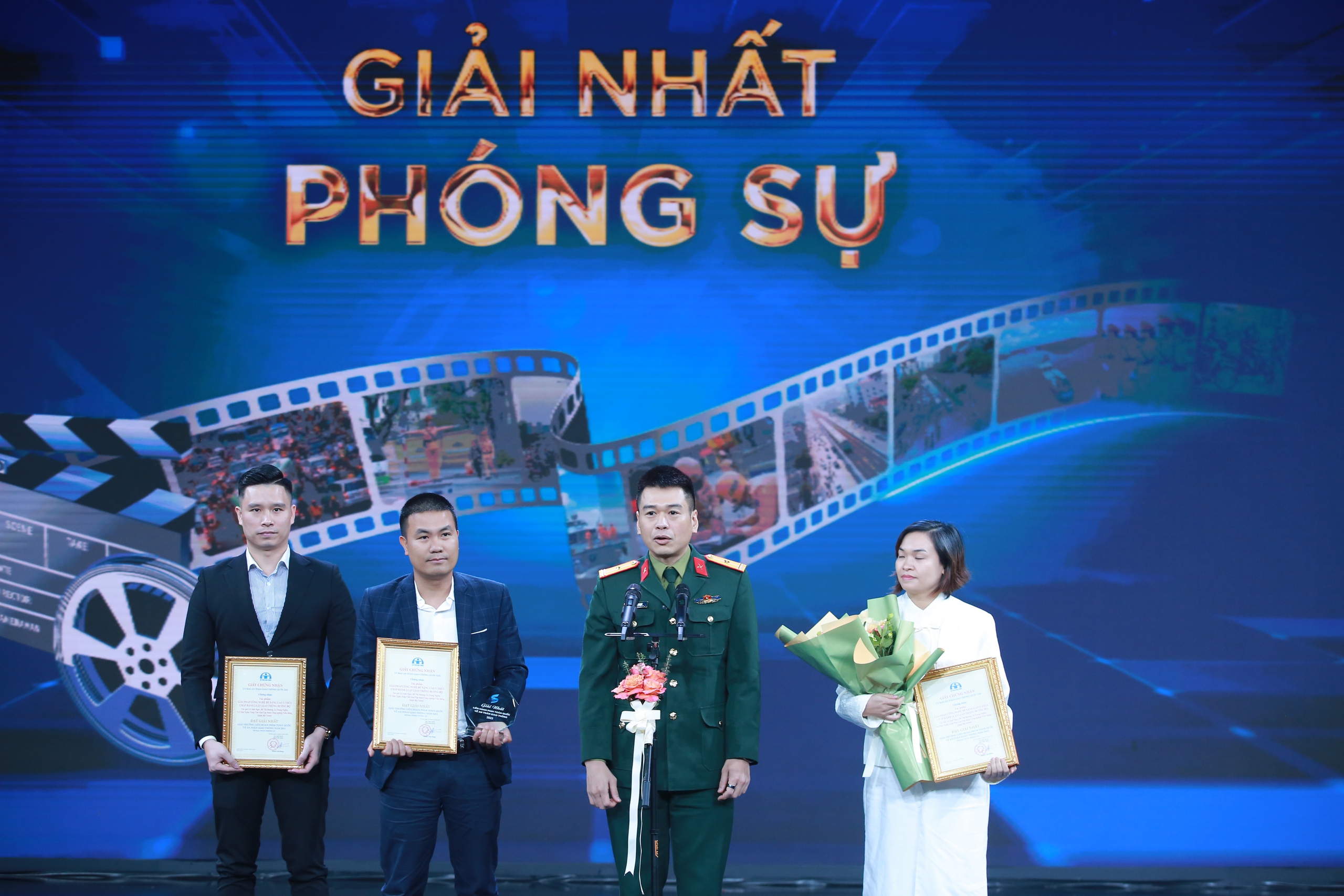 Trao giải Li&ecirc;n hoan phim to&agrave;n quốc về An to&agrave;n giao th&ocirc;ng năm 2023- Ảnh 8.