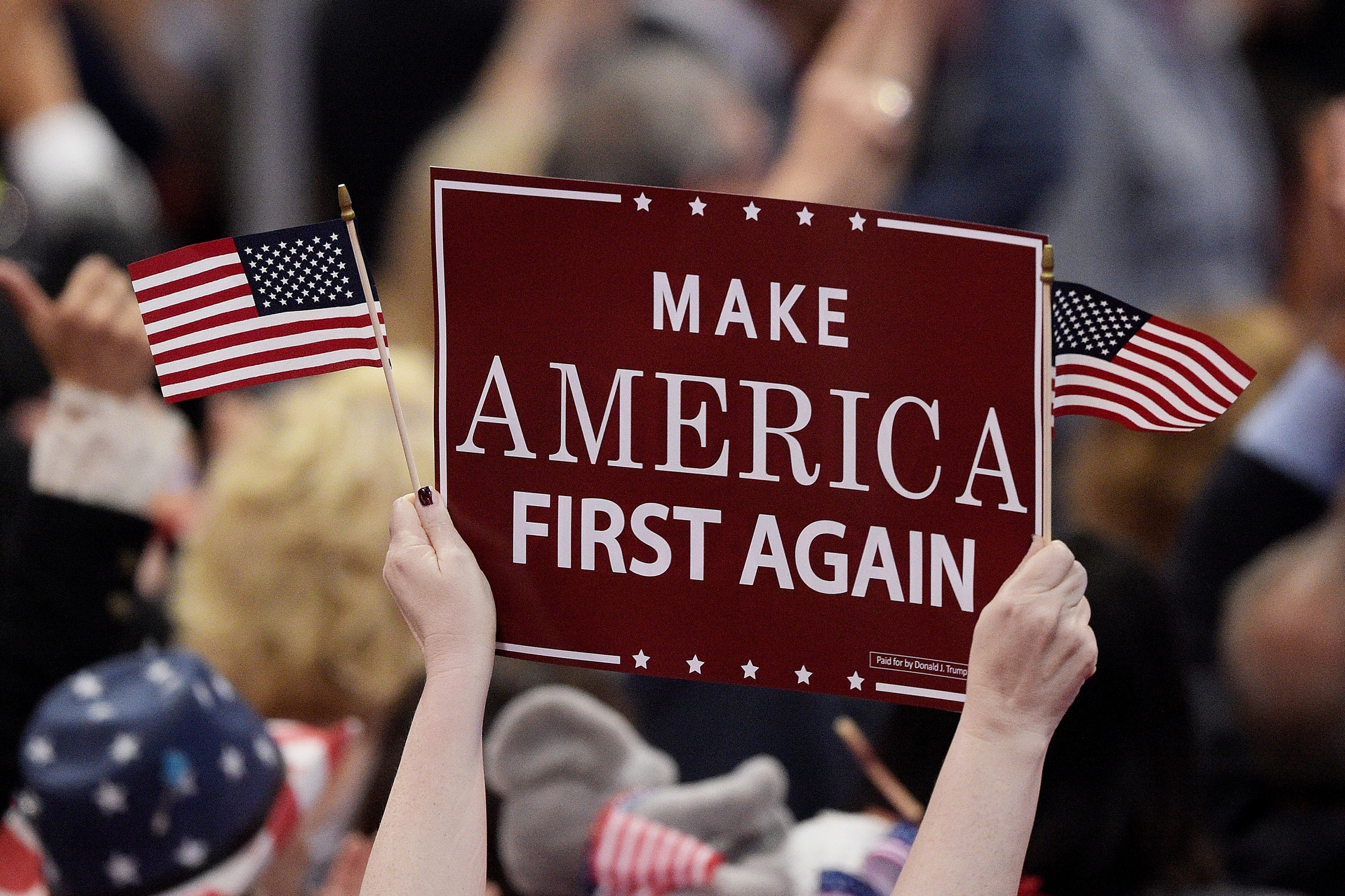 Ch&iacute;nh s&aacute;ch America First (Nước Mỹ tr&ecirc;n hết) của &ocirc;ng Donald Trump g&acirc;y ra nhiều lo ngại với ch&acirc;u &Acirc;u