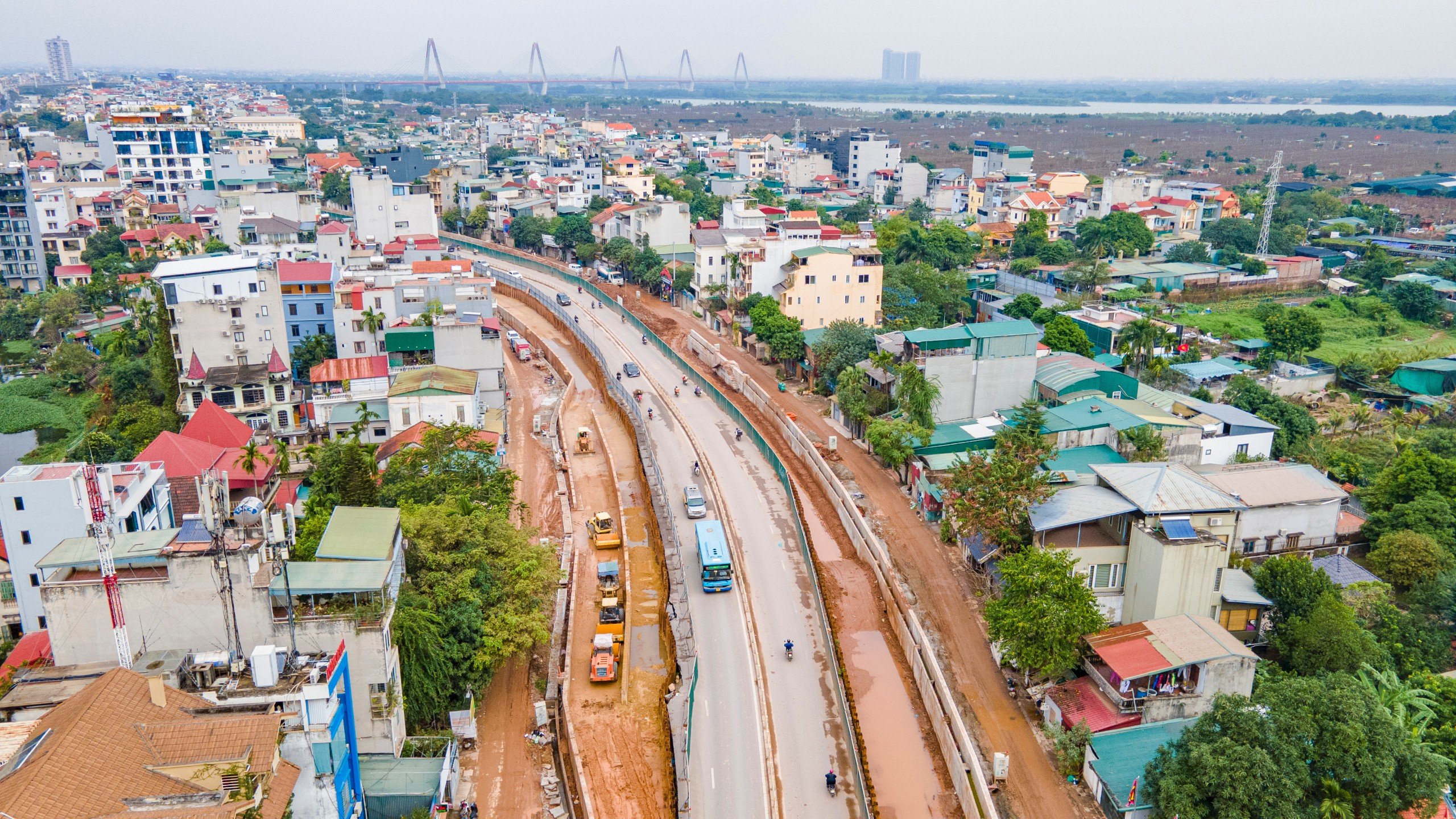 Ngổn ngang b&ugrave;n đất, người d&acirc;n bất an khi đi qua đường &Acirc;u Cơ - Nghi T&agrave;m - Ảnh 1.