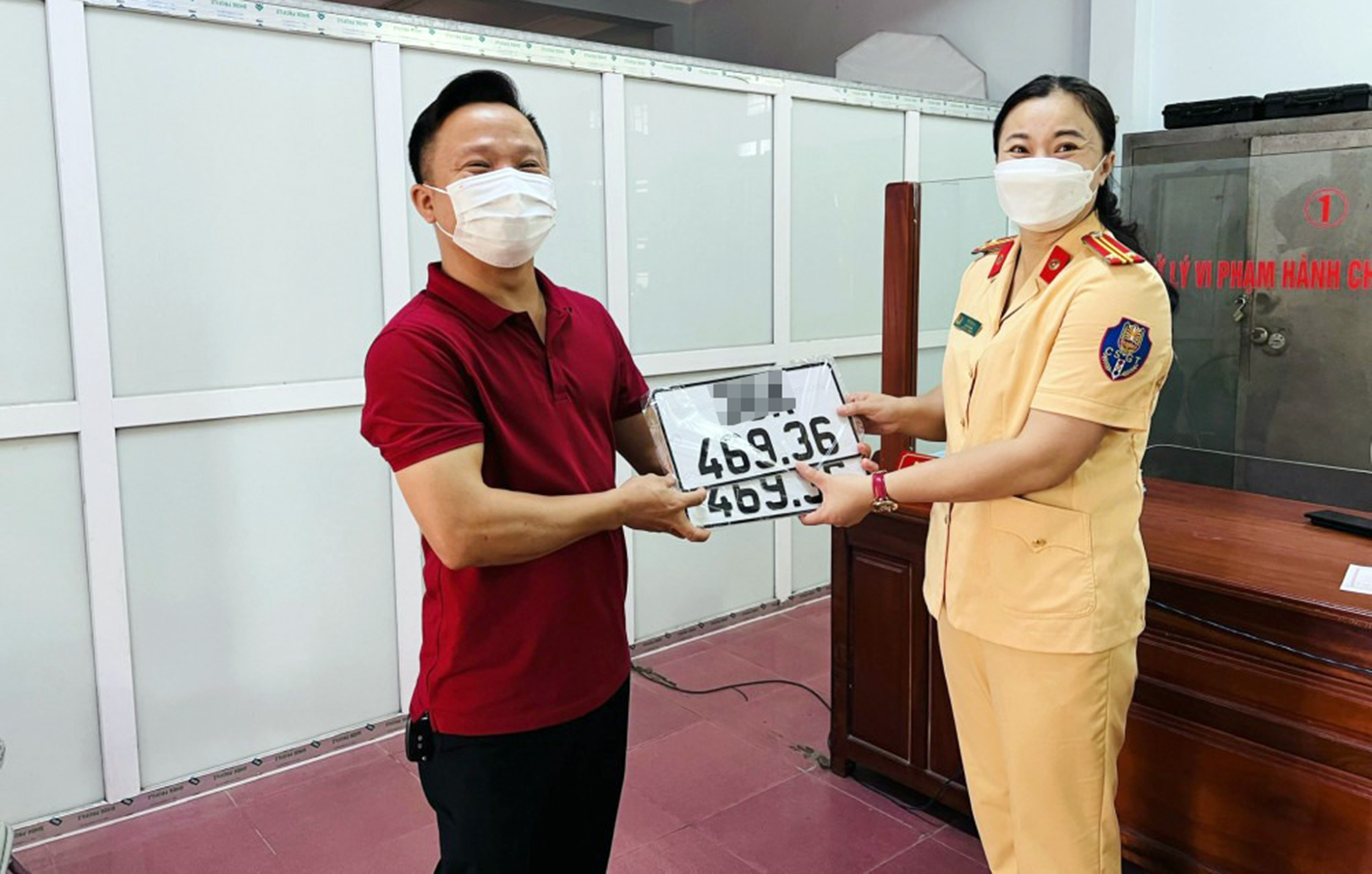 Cấp lại biển số định danh đã thu hồi: Vì sao phải chờ lâu?- Ảnh 1. Cấp lại biển số định danh đã thu hồi: Vì sao phải chờ lâu?- Ảnh 1.