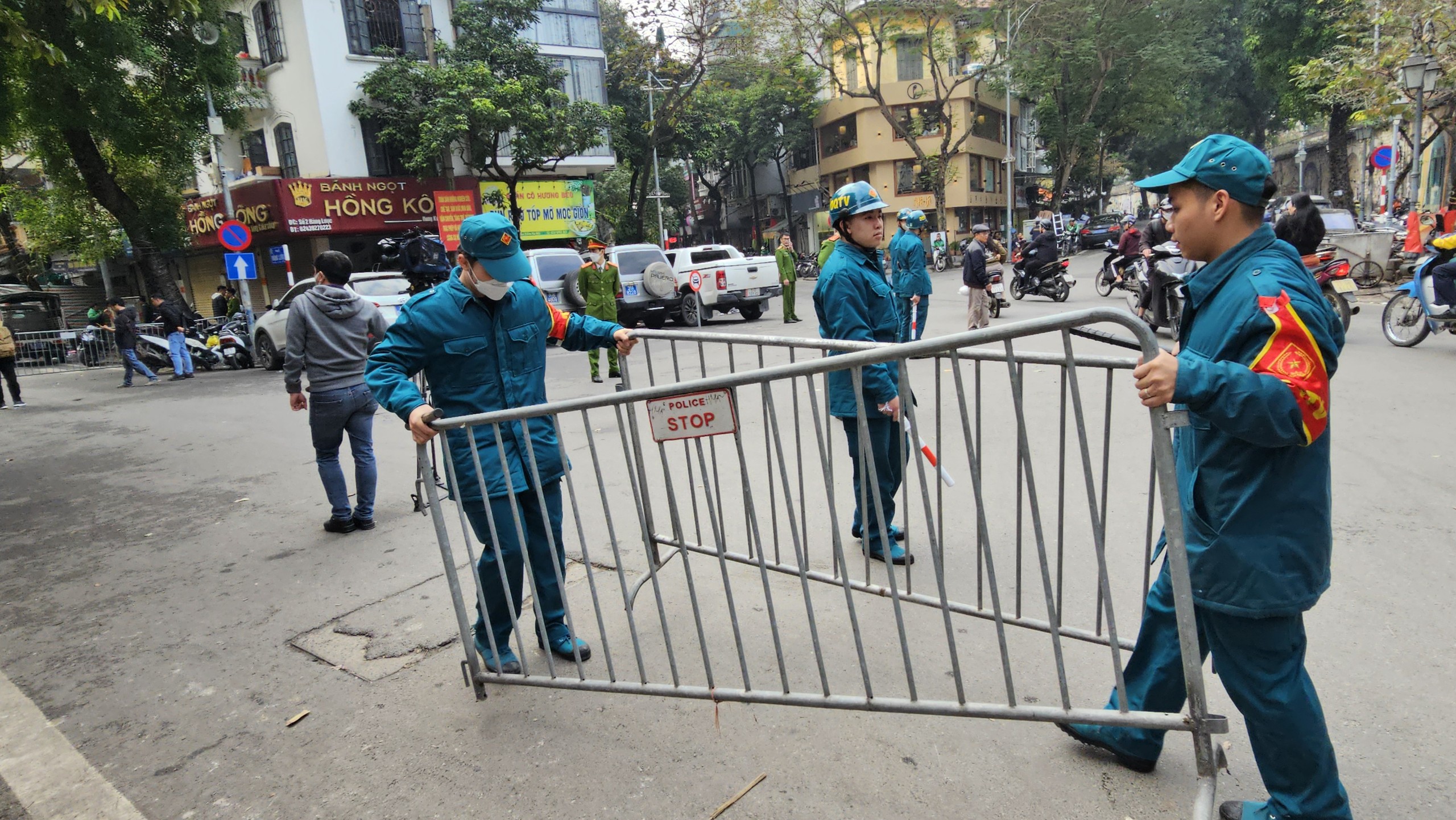 Tan hoang hiện trường vụ ch&aacute;y khiến 4 người tử vong ở H&agrave; Nội- Ảnh 8.