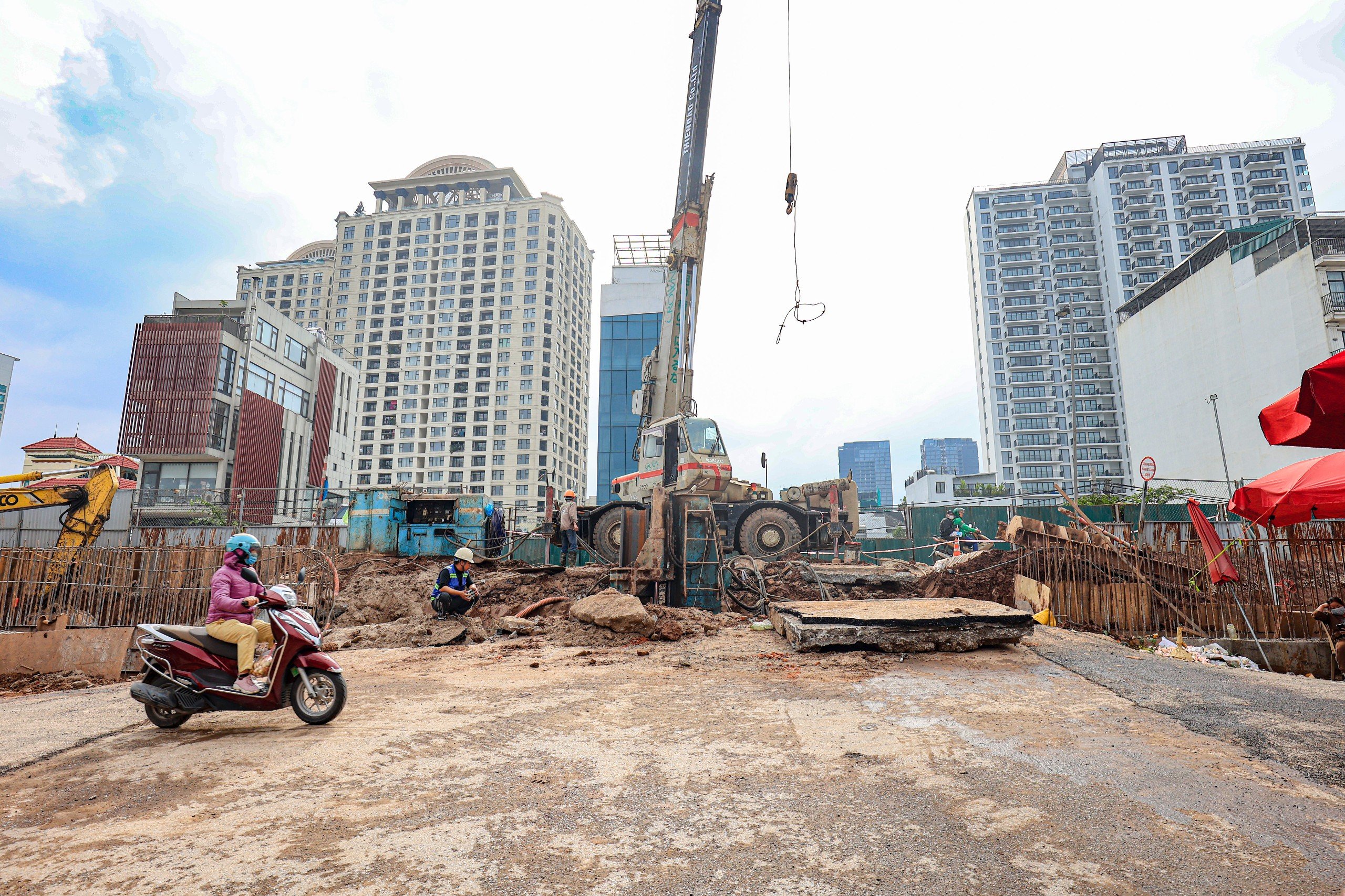 Ngổn ngang b&ugrave;n đất, người d&acirc;n bất an khi đi qua đường &Acirc;u Cơ - Nghi T&agrave;m - Ảnh 14.