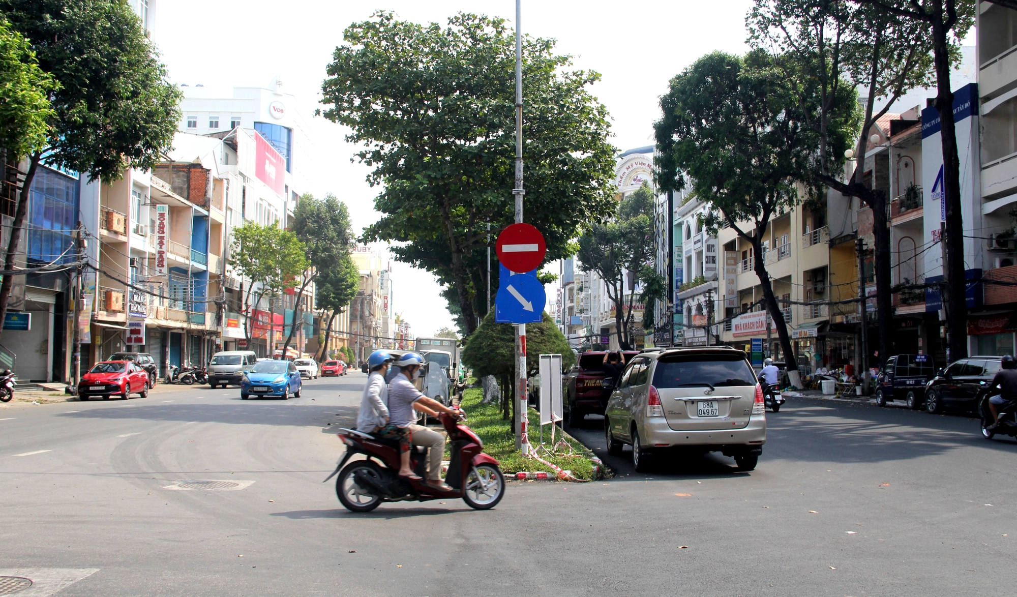 Nhiều tuyến đường ở Cần Thơ "kho&aacute;c &aacute;o mới" đ&oacute;n tết Gi&aacute;p Th&igrave;n 2024- Ảnh 4.