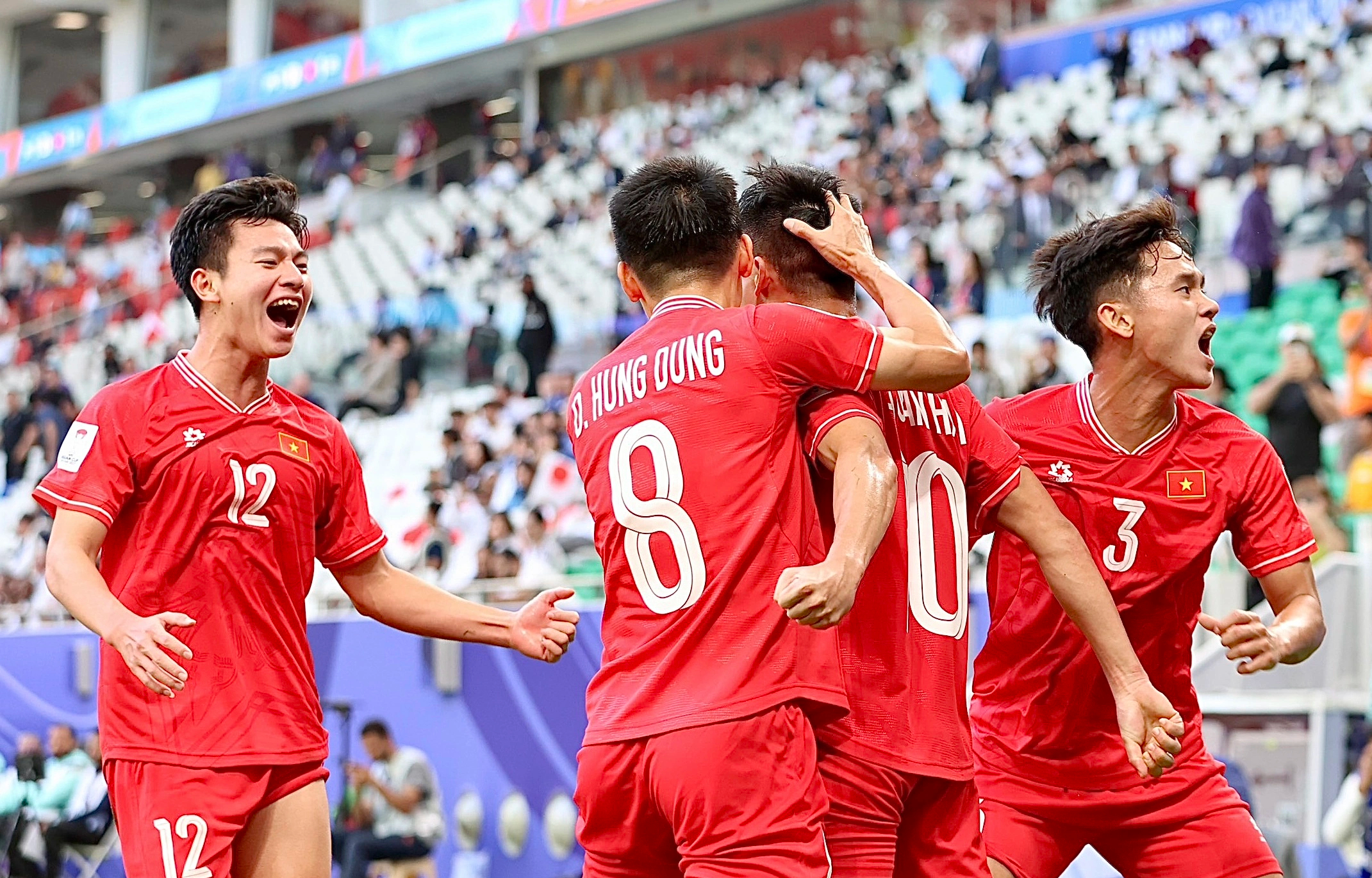 Tuyển Việt Nam khiến tất cả “tròn mắt” khi dẫn đầu Asian Cup ở thống kê này- Ảnh 1. Tuyển Việt Nam khiến tất cả “tròn mắt” khi dẫn đầu Asian Cup ở thống kê này- Ảnh 1.