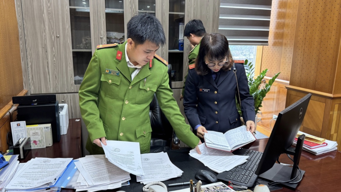 Khởi tố, bắt tạm giam 6 bị can l&agrave; l&atilde;nh đạo, c&aacute;n bộ Cục đăng kiểm- Ảnh 2.