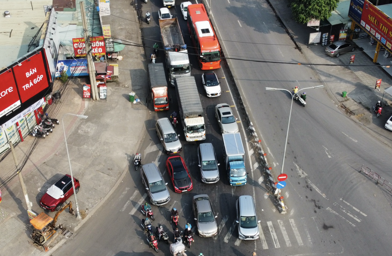 Tăng cường thi c&ocirc;ng đ&ecirc;m, th&ecirc;m người điều tiết giao th&ocirc;ng để x&oacute;a điểm đen ở Đồng Nai- Ảnh 2.