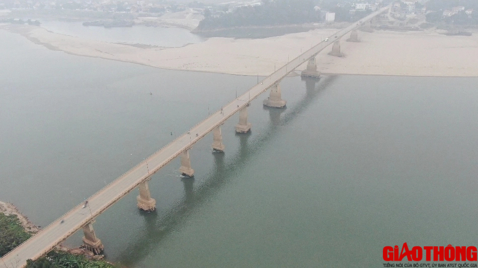 Chi 1,2 tỷ đồng khắc phục chống x&oacute;i trụ m&oacute;ng cầu Trung H&agrave;- Ảnh 1.