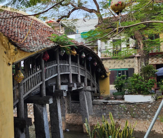 Chiêm ngưỡng cây cầu ngói dáng rồng trên 500 năm tuổi đẹp nhất Thành Nam- Ảnh 3. Chiêm ngưỡng cây cầu ngói dáng rồng trên 500 năm tuổi đẹp nhất Thành Nam- Ảnh 3.