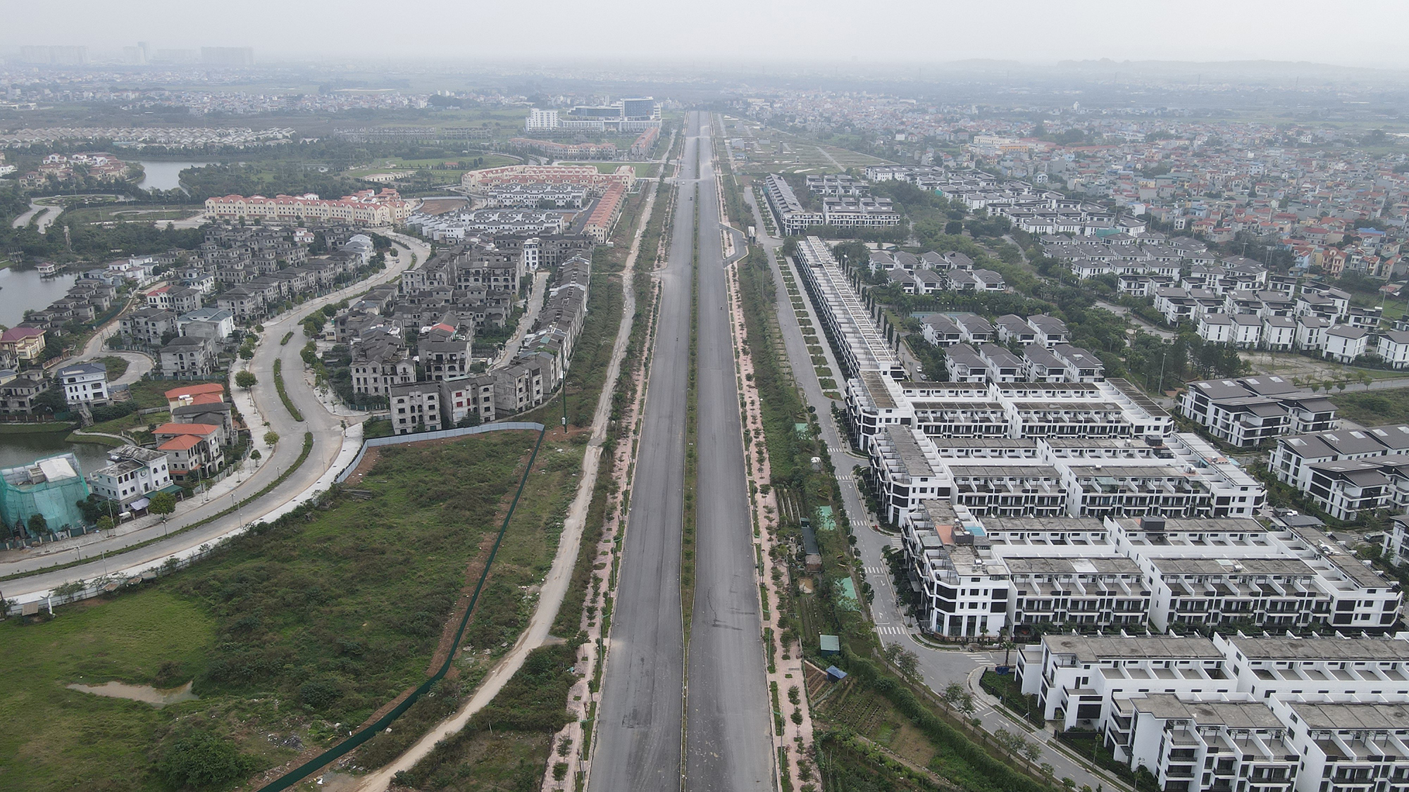 Th&ocirc;ng qua Luật Đất đai (sửa đổi): Hết cửa "vừa đ&aacute; b&oacute;ng, vừa thổi c&ograve;i" trong định gi&aacute; đất- Ảnh 3.