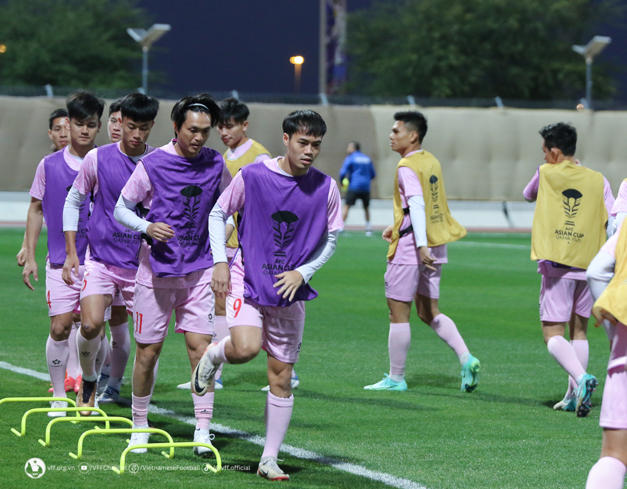 Asian Cup 2023: Chờ đội tuyển Việt Nam b&ugrave;ng nổ- Ảnh 1.