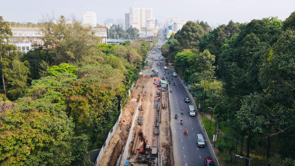 Tuyến đường hơn 4.800 tỷ xuy&ecirc;n s&acirc;n bay T&acirc;n Sơn Nhất phải ho&agrave;n th&agrave;nh trong năm 2024- Ảnh 1.