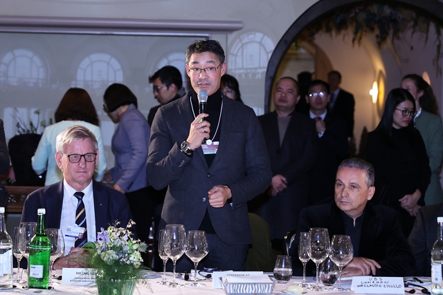 Thủ tướng cam kết đẩy mạnh chống tham nhũng để phát triển thị trường tài chính Việt Nam- Ảnh 2. Thủ tướng cam kết đẩy mạnh chống tham nhũng để phát triển thị trường tài chính Việt Nam- Ảnh 2.